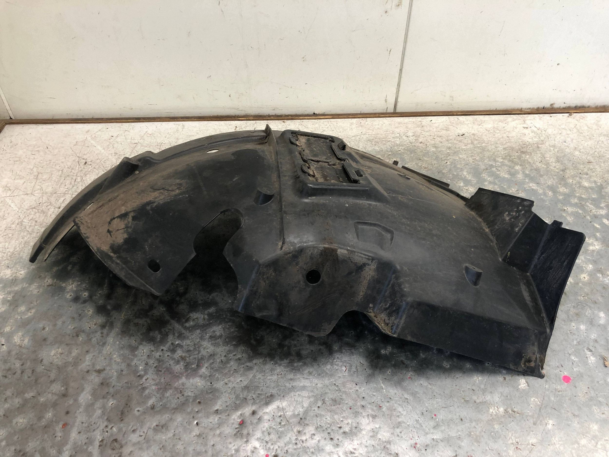 mudguard left front part front RENAULT TRAFIC III 638450844R