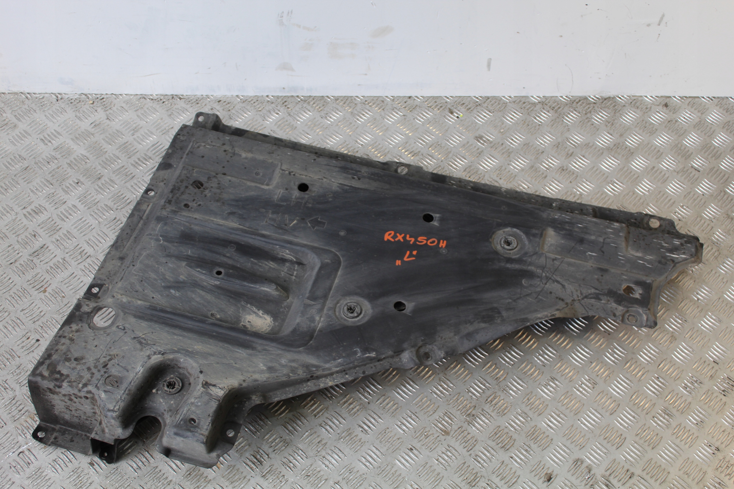 cover chassis left LEXUS RX 450H IV 4