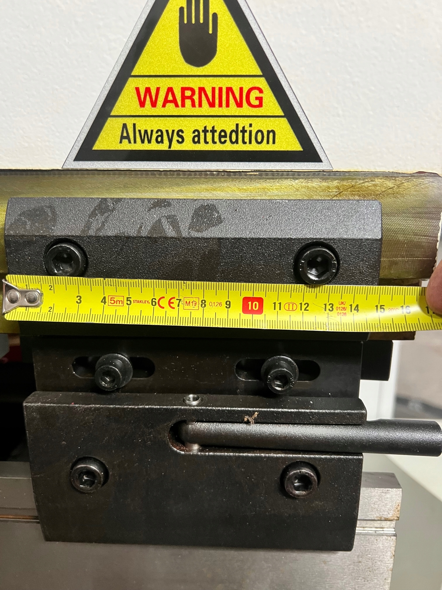 ADAPTER UCHWYT MOCUJĄCY DO PRASY KRAWĘDZIOWEJ OD RĘKI Kod producenta A