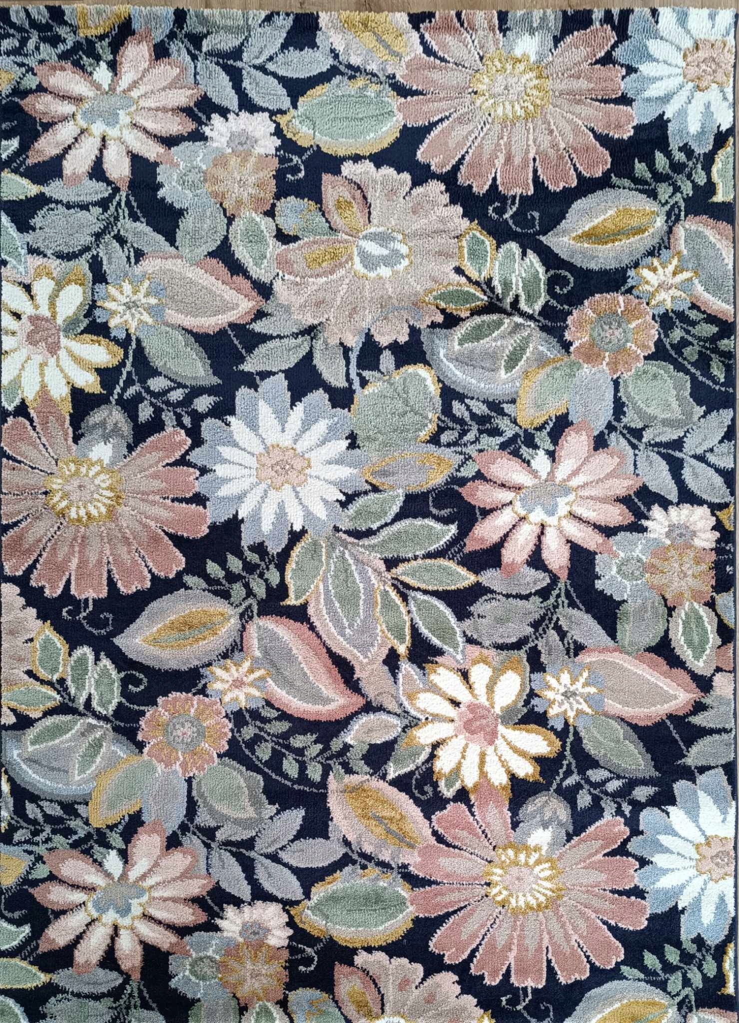 Exkluzívny farebný koberec s kvetmi, s jemnými mäkkými štetinami 200 x 280 cm