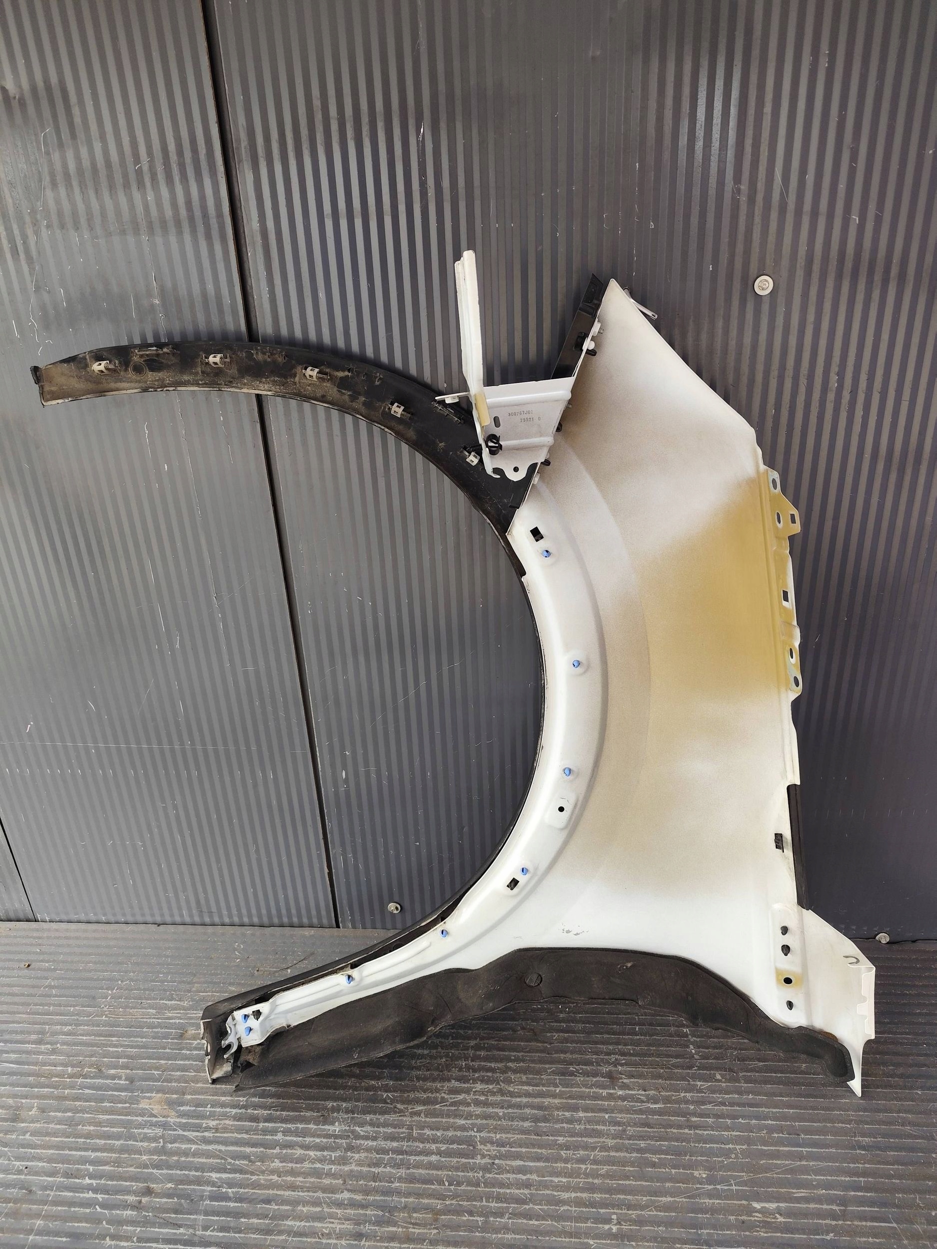 PEUGEOT 2008 II fender front right complete DEMONTAZ