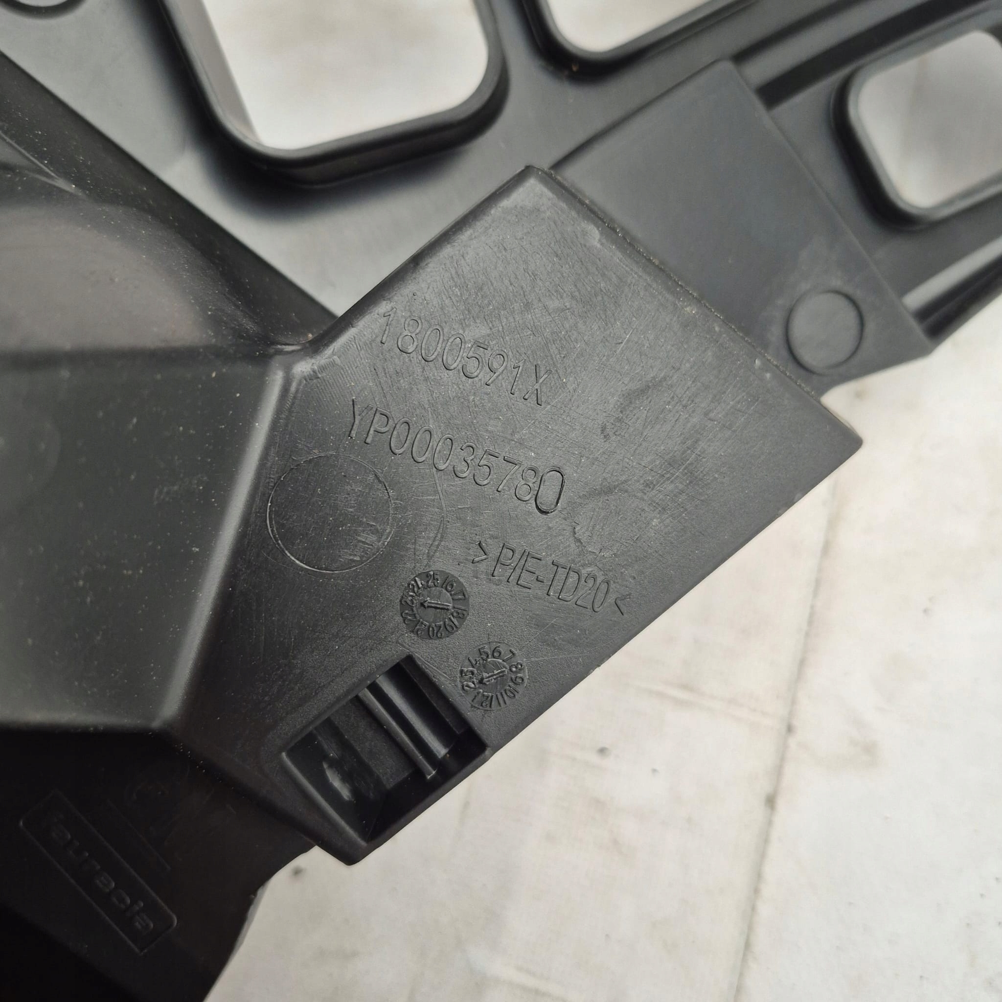 OPEL GRANDLAND X and 1 17-24 bracket holder support left rear part