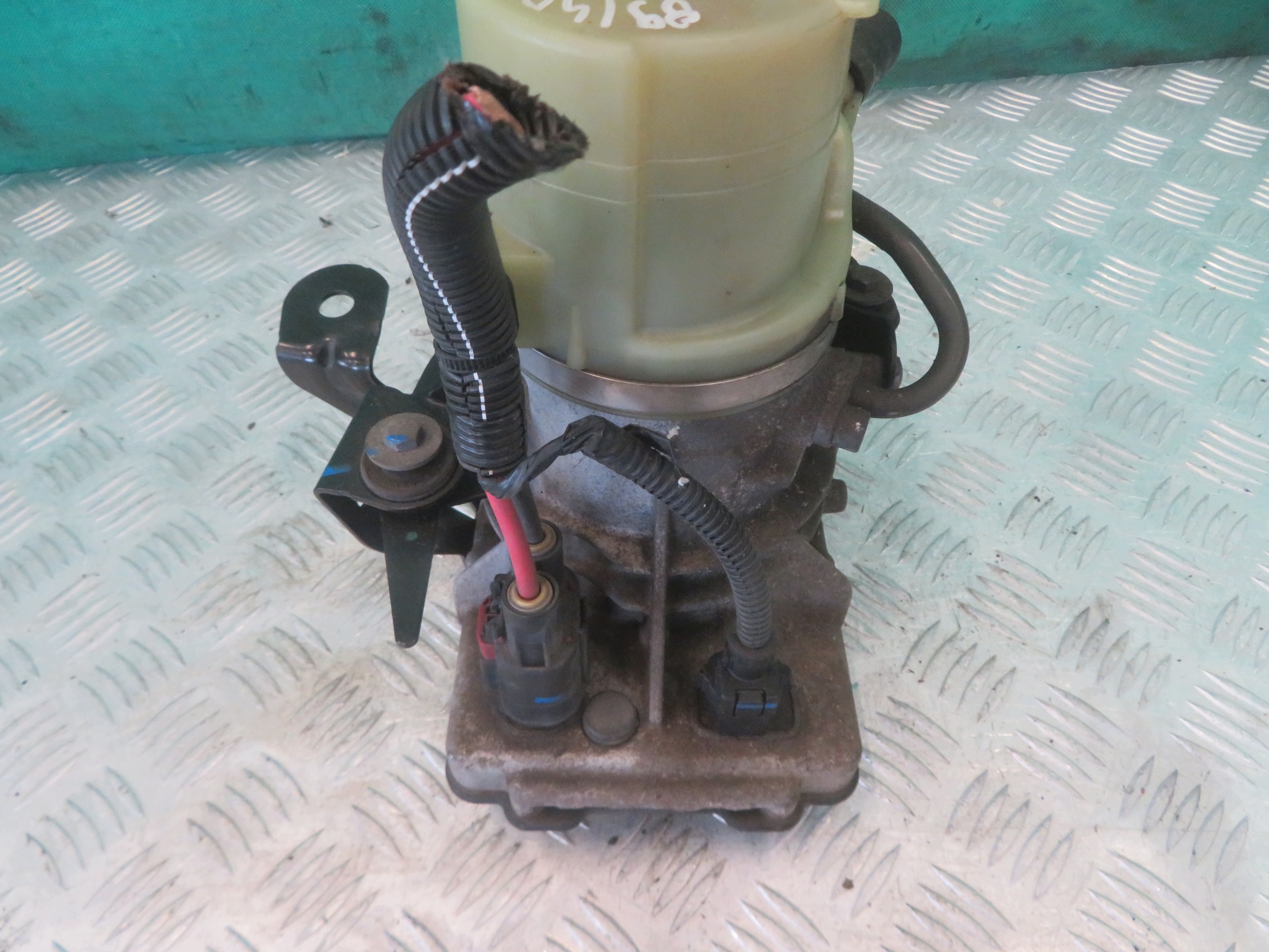 servo pump RENAULT TRAFIC OPEL VIVARO 2.0 20R 491100616R