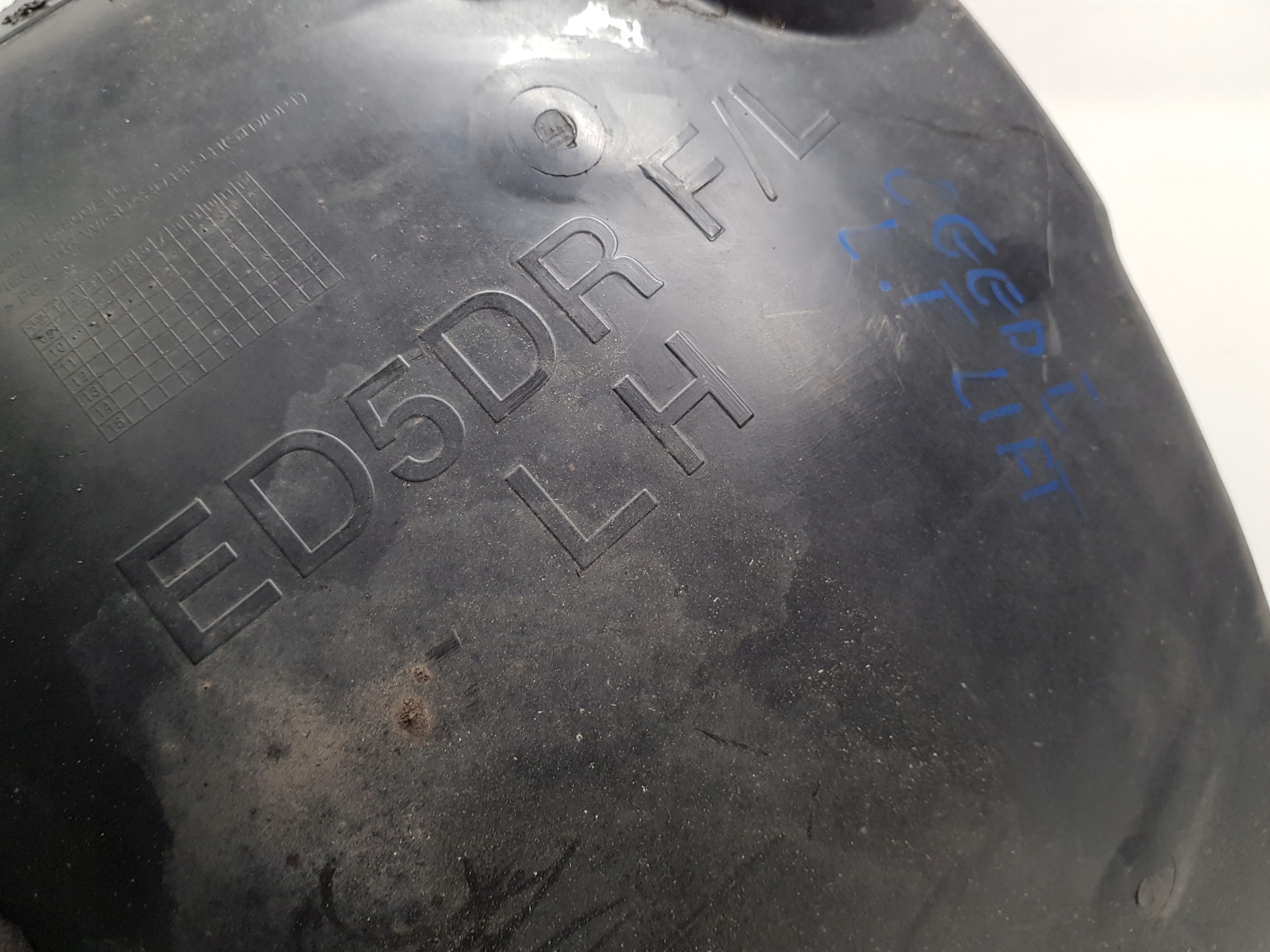 KIA CEED and HB LIFT mudguard left right rear part 2009-12R