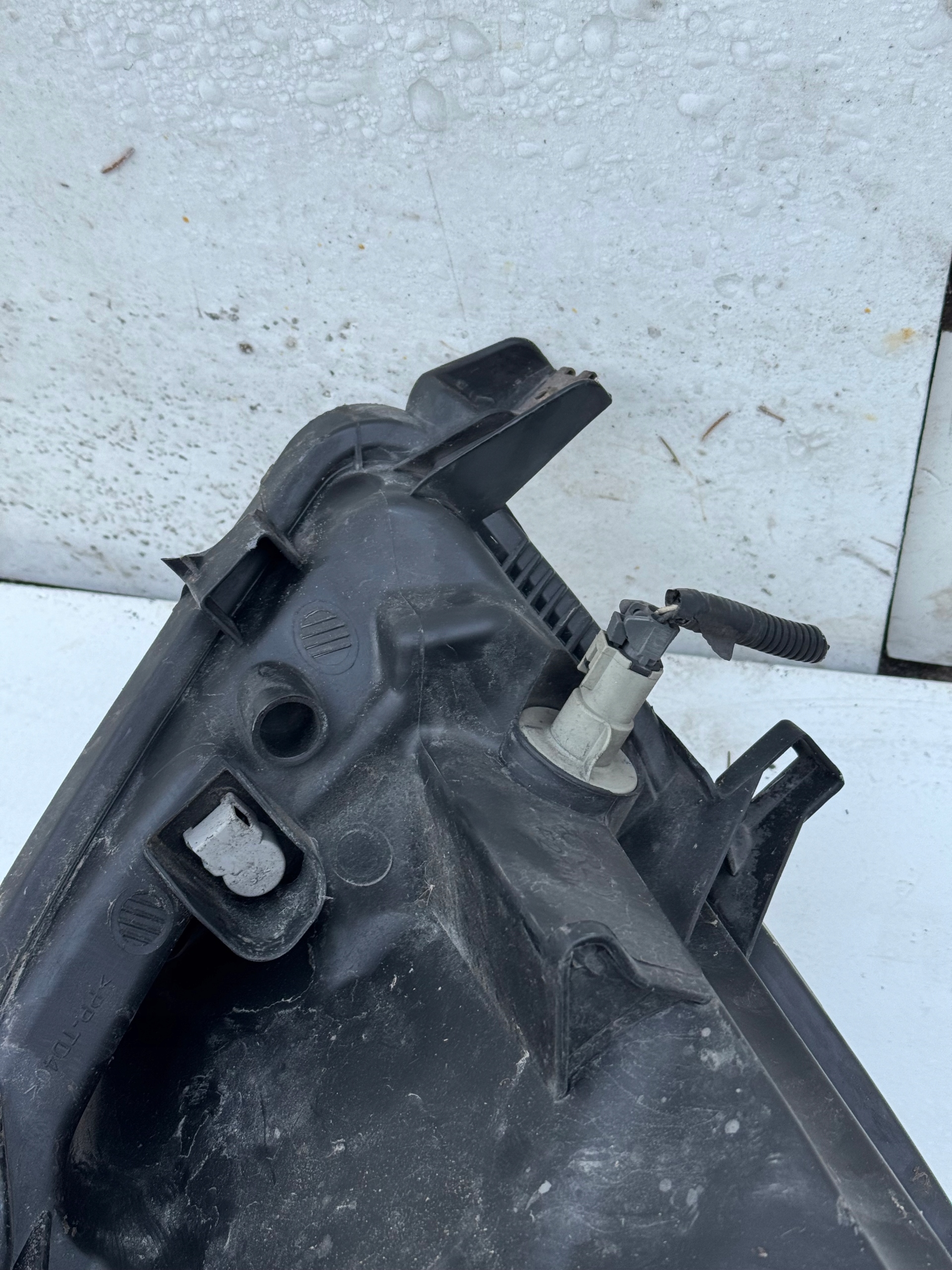 light front right NISSAN NOTE and 260109U10A 89902135