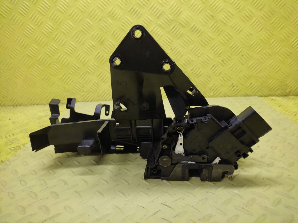 FORD FOCUS MK2 Support montage pare-chocs Gauche Avant