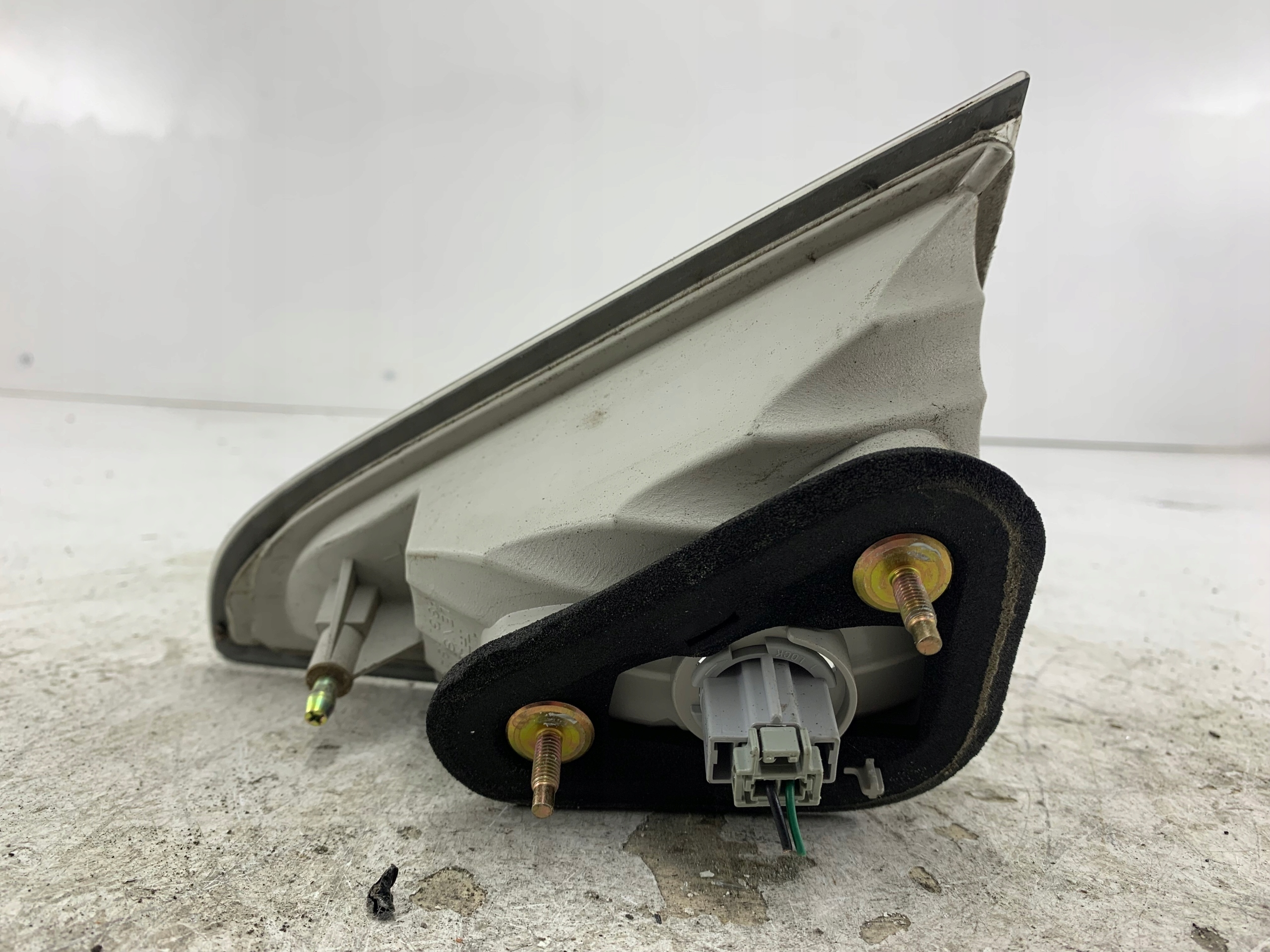 HONDA STREAM and LIFT light right rear part trunk door