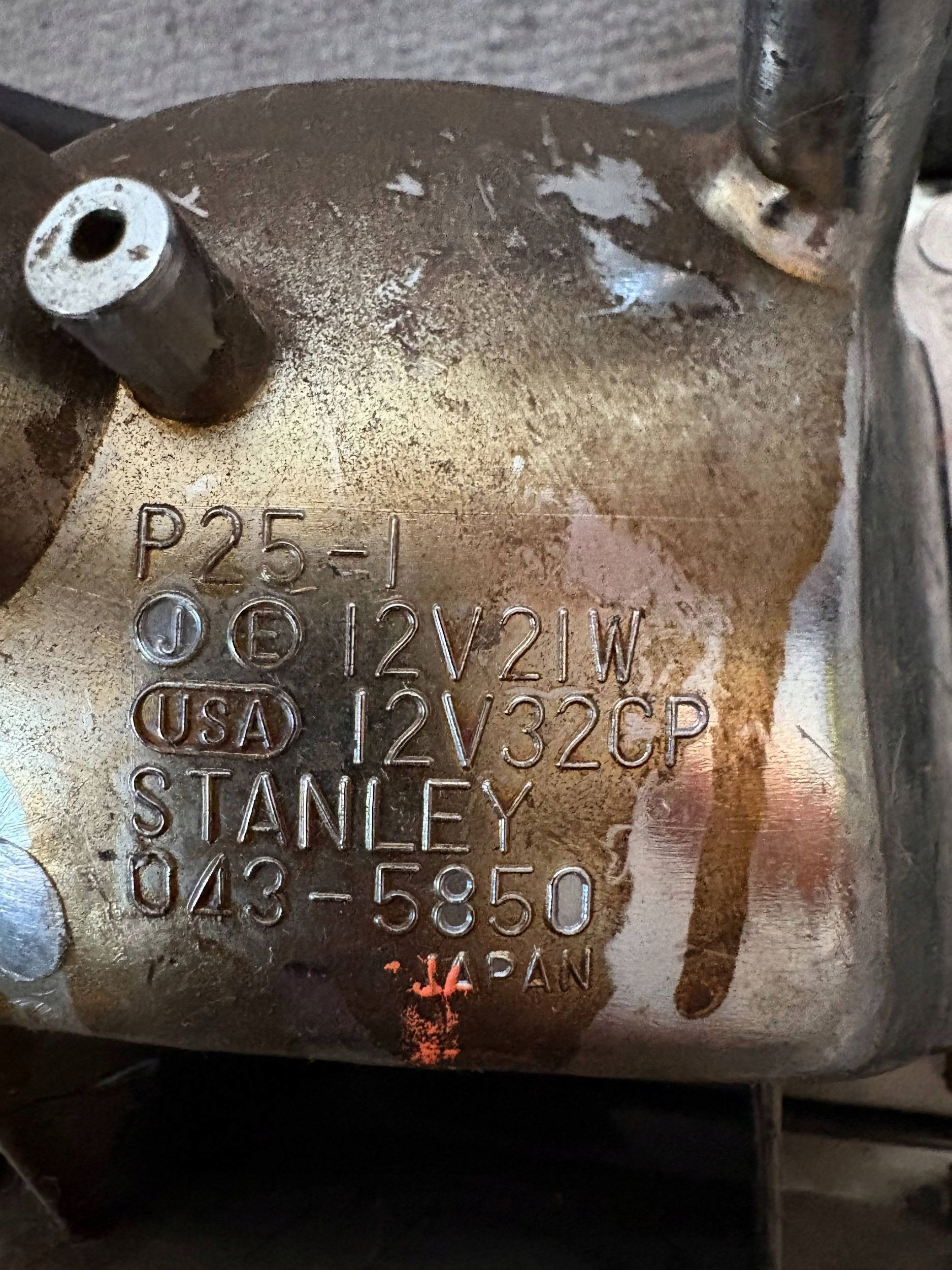 Honda CIVIC 1972 левый задние фонари