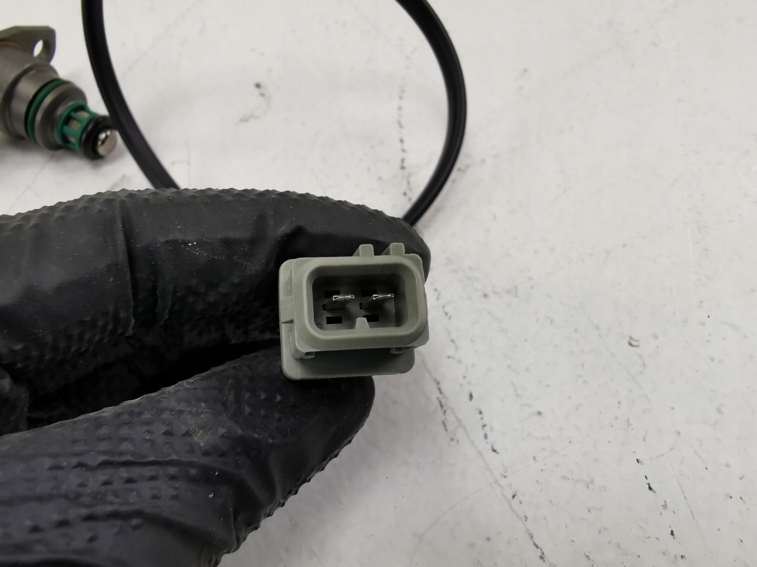 ZAWÓR ELEKTROMAGNETYCZNY POMPY WTRYSKOWEJ BOSCH NOWY 0281002117 Typ samochodu Samochody osobowe