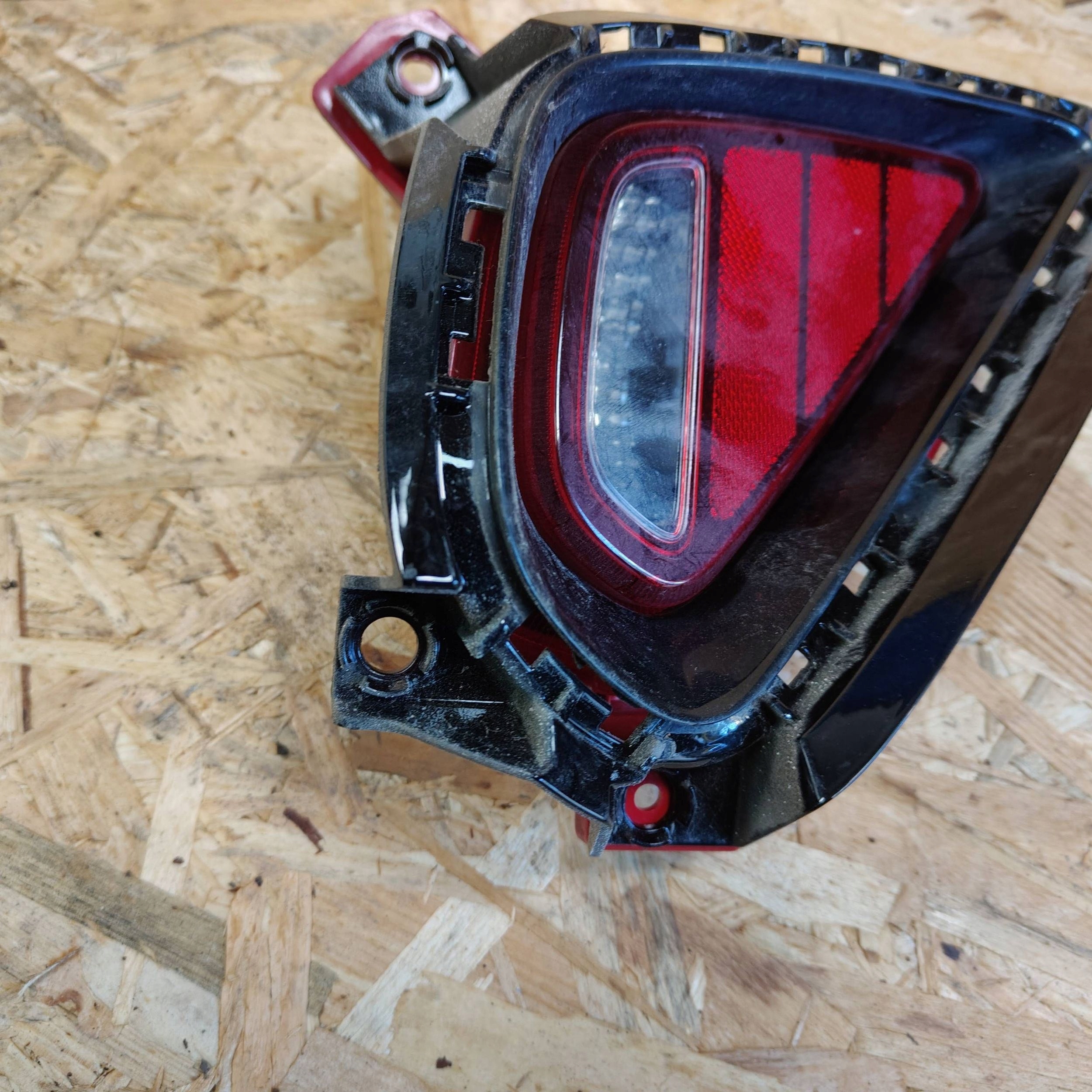 light reversing rear part side right KIA Xceed 92406J7300