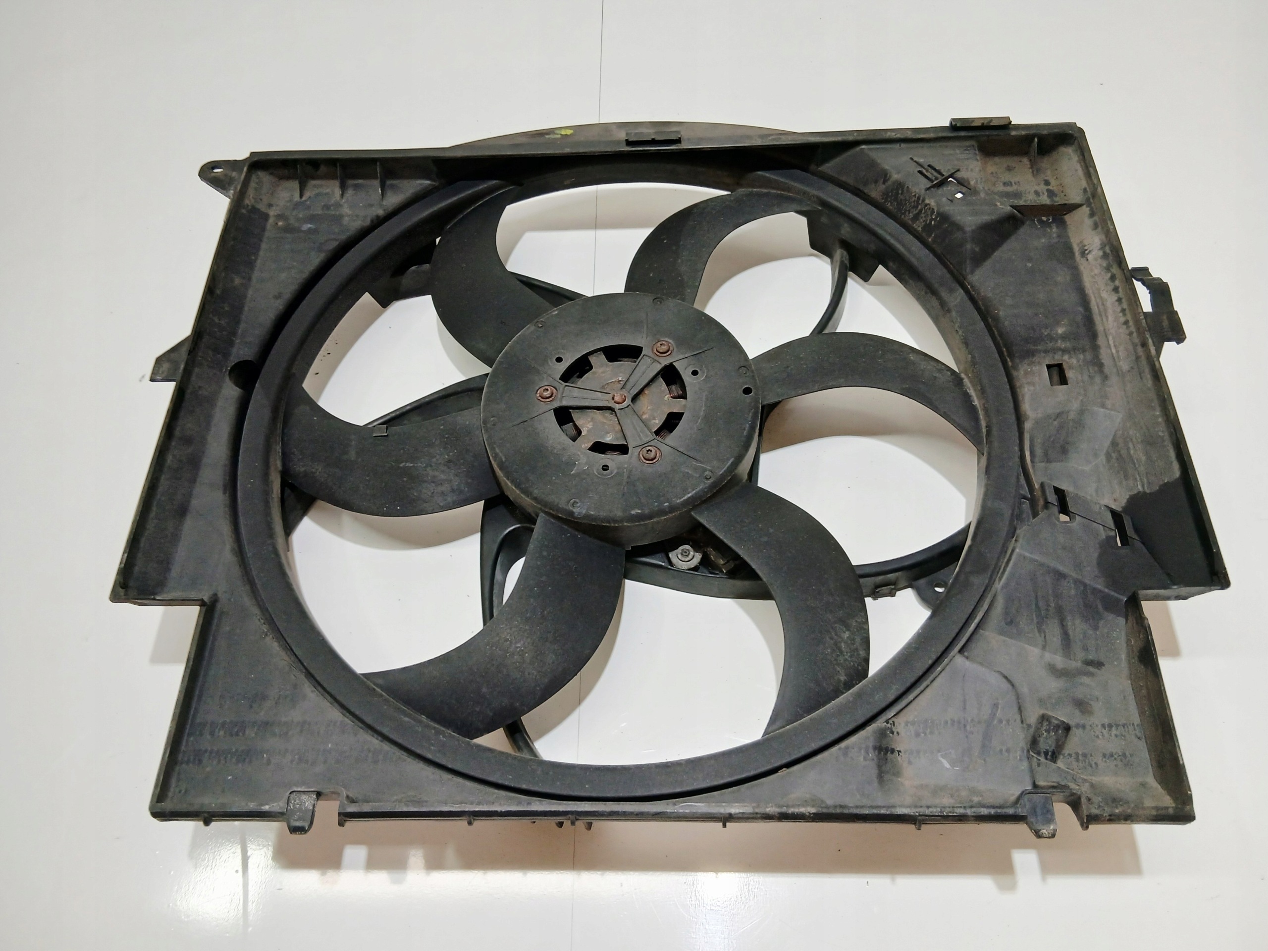 ventilátor chladiče BMW X1 E84 N47D20C 7588974 (24235052)
