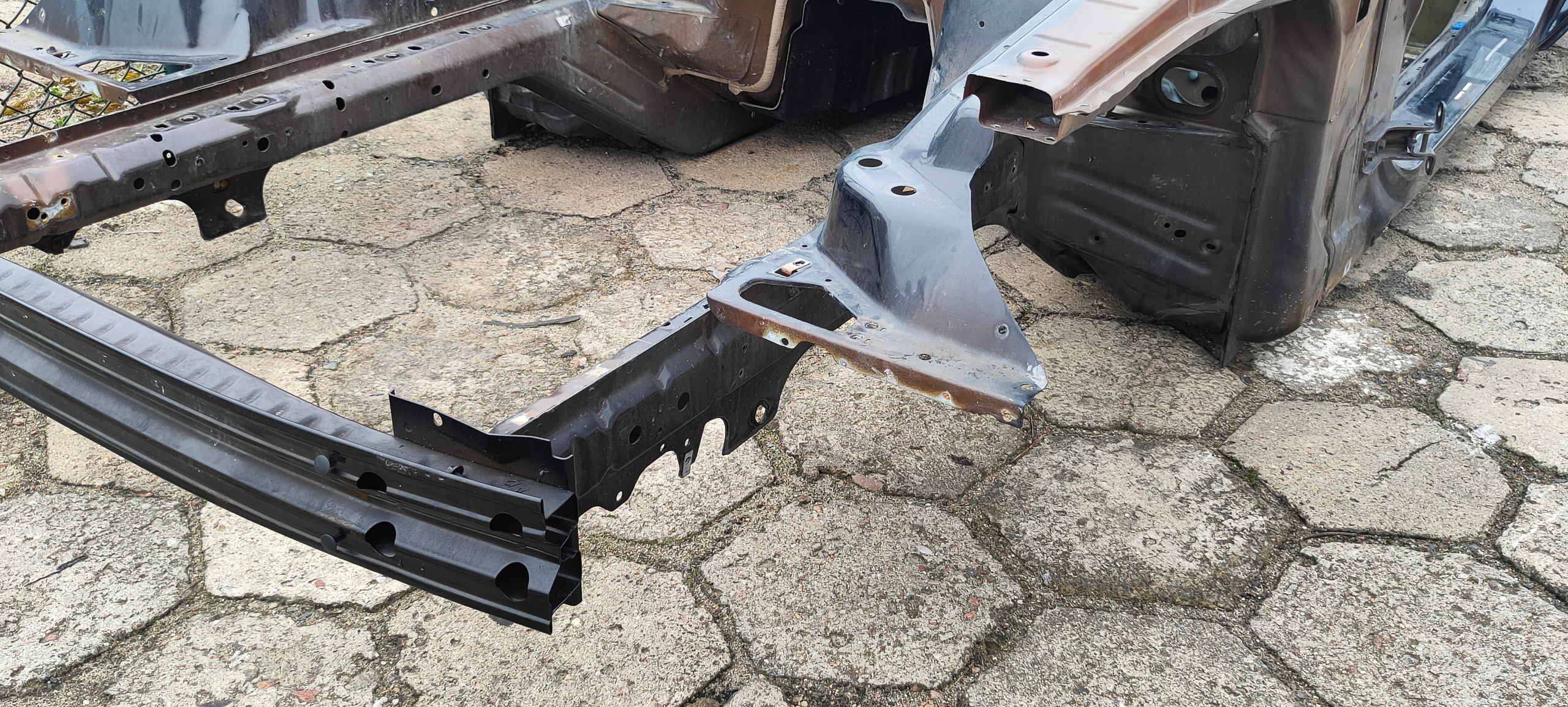 quarter front left quarter Ford Mustang 2010-2014