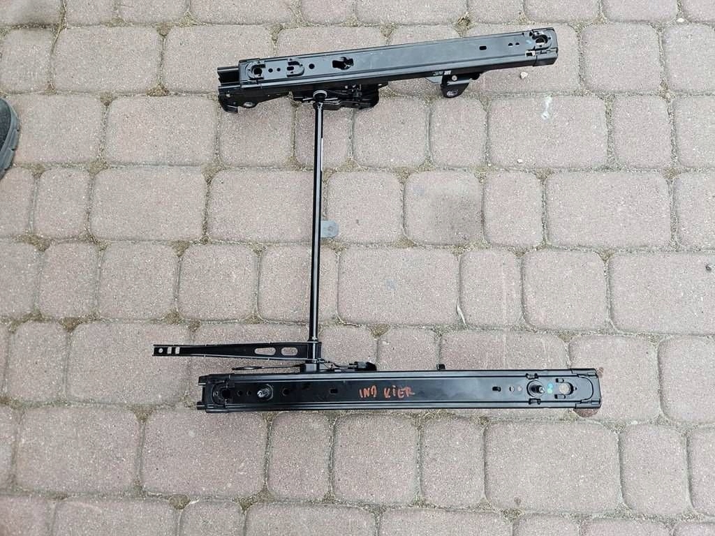 support seat driver´s left windows prowadnice Opel Insignia B 13511072