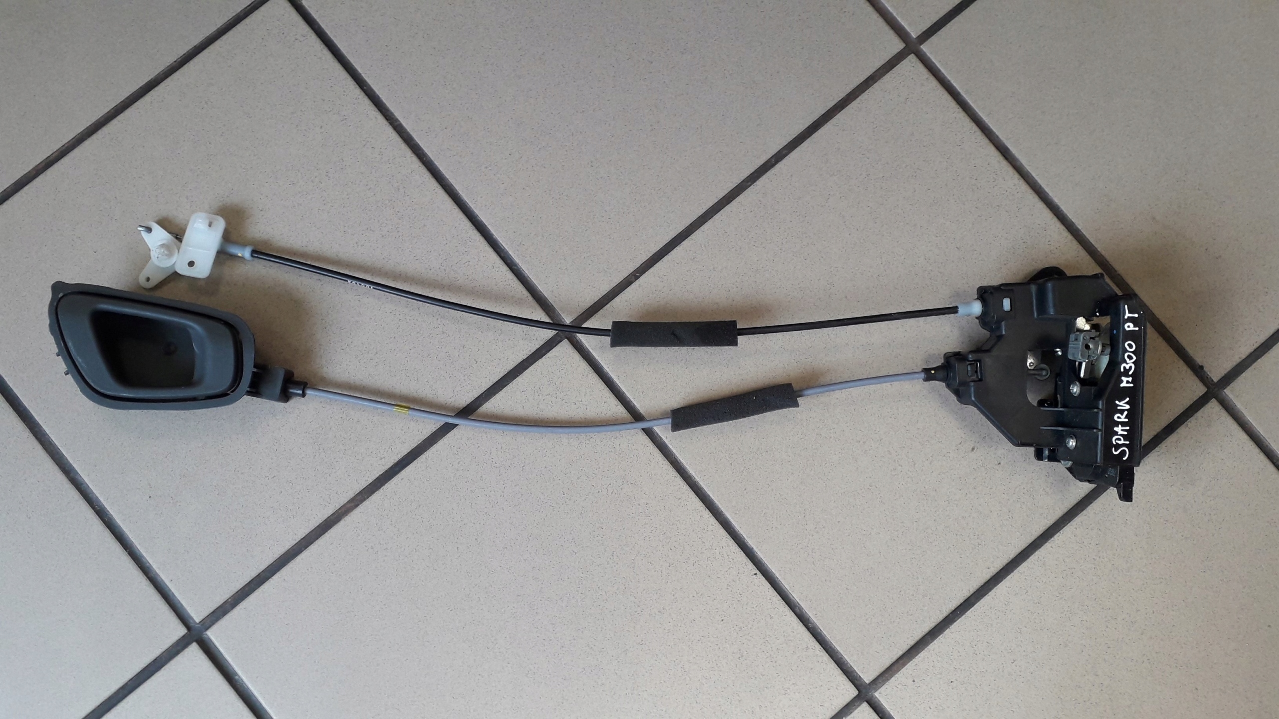 CHEVROLET SPARK 3 III M300 ZAMEK PRAWY TYLNY LINKI