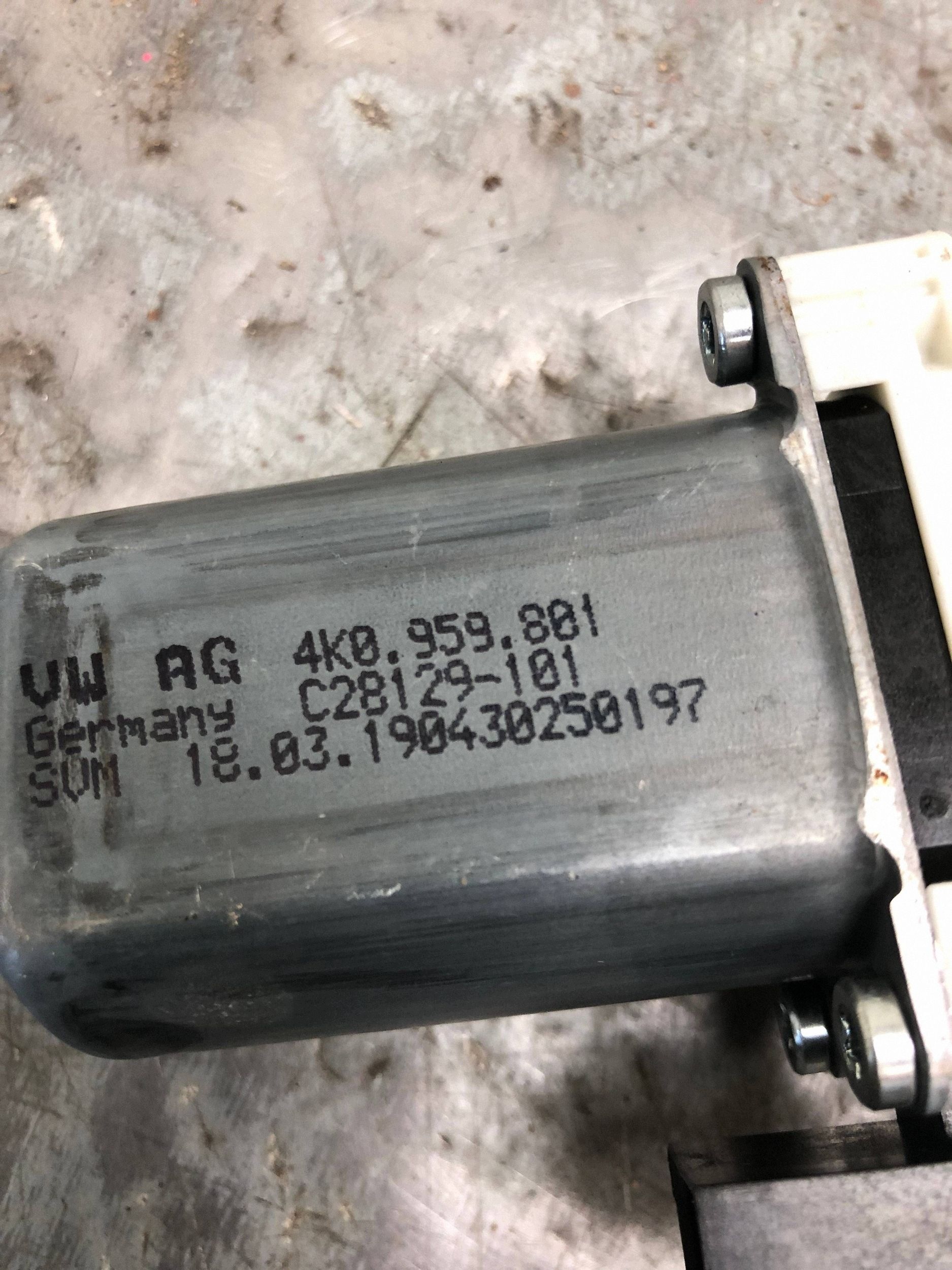 mini motor windows left front VW GOLF VII LIFT 4K0959801