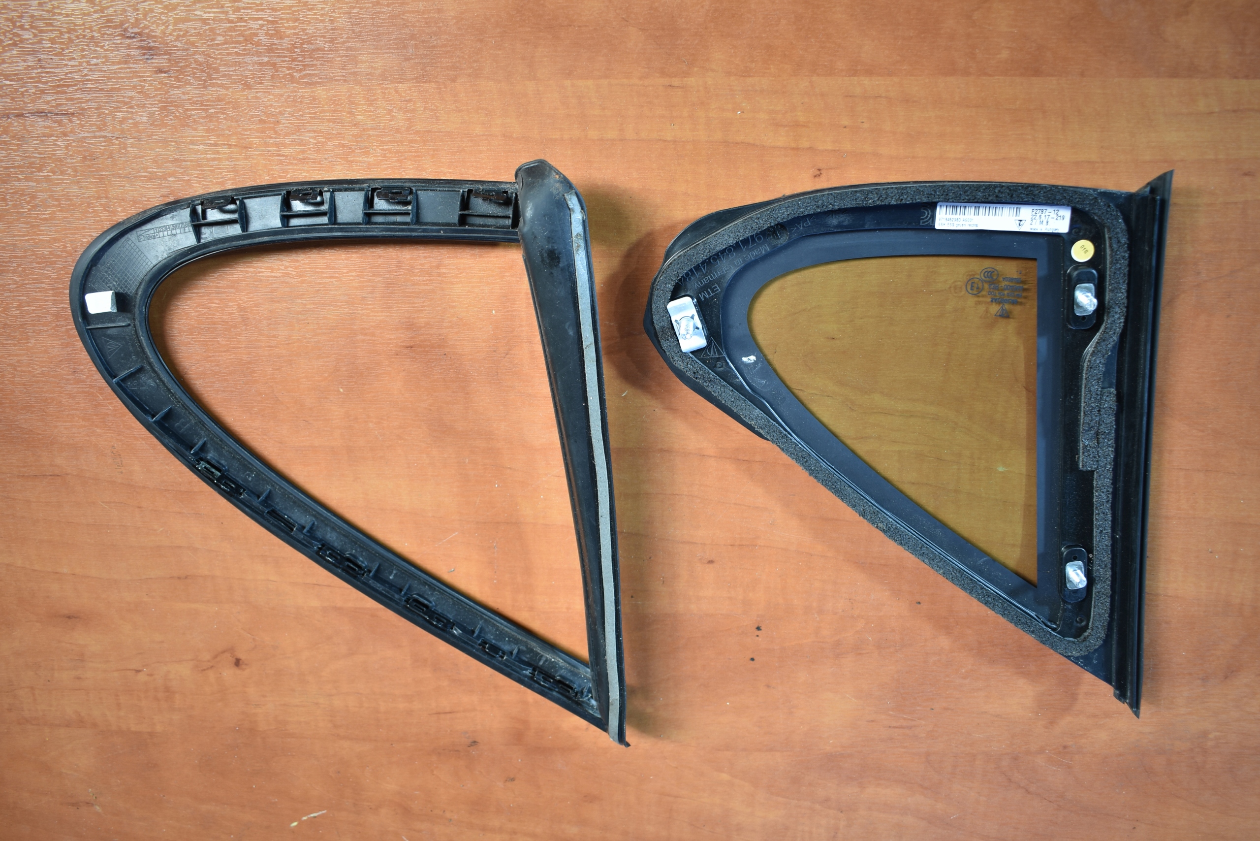 IDEALNA window bodywork right+ moulding black MAT AS2 2017R. PORSCHE 971 1