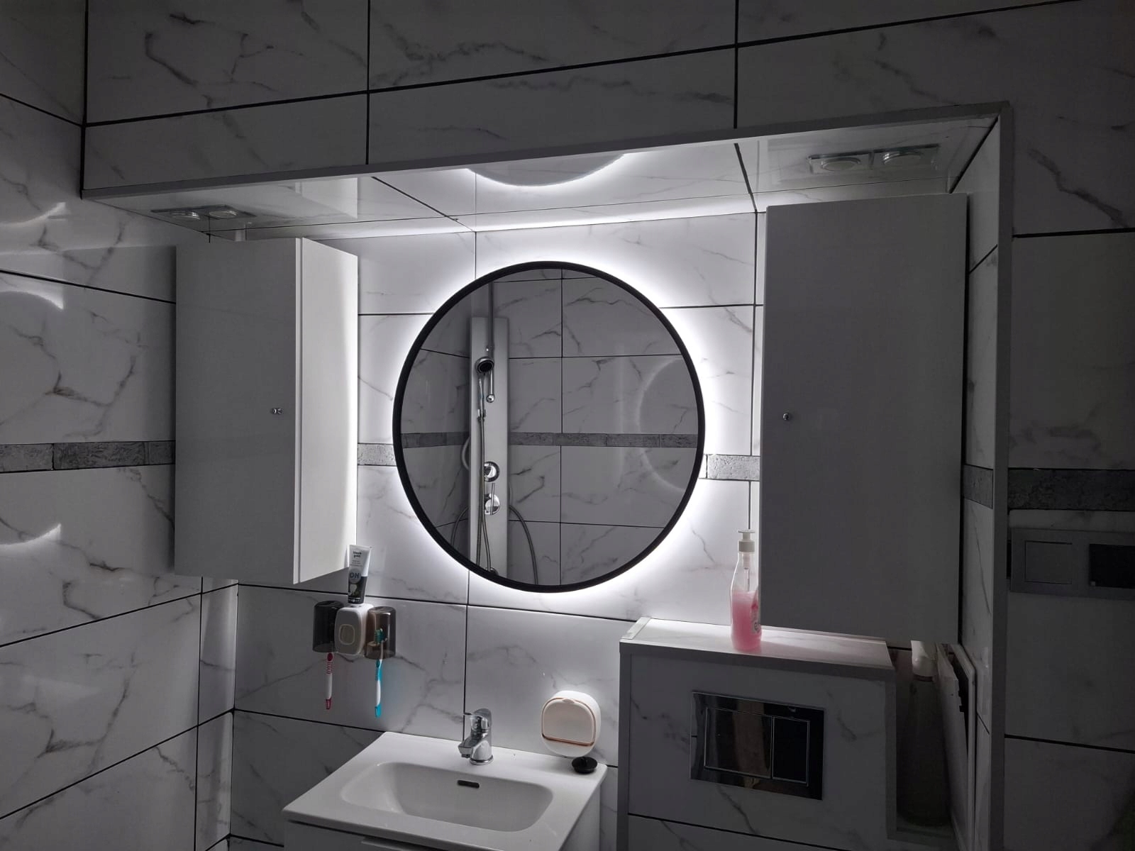 LUSTRO LED 70 OKRĄGŁE CZARNA RAMA PODŚWIETLANE LOFT ŁAZIENKOWE KOŁO LOFTOWE Średnica 70 cm