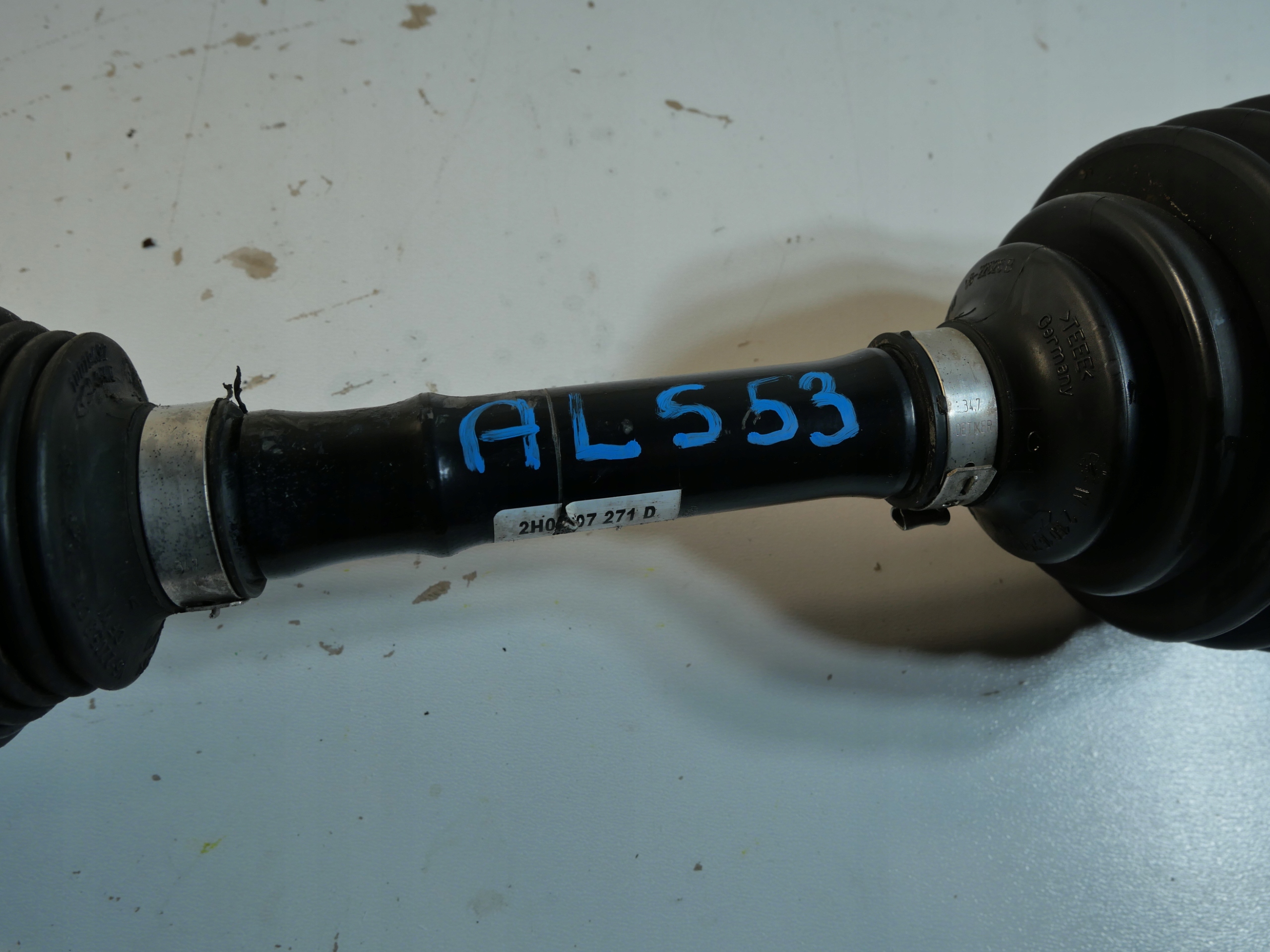 VW AMAROK 2.0 TDI semi-axis front front 2H0407271D