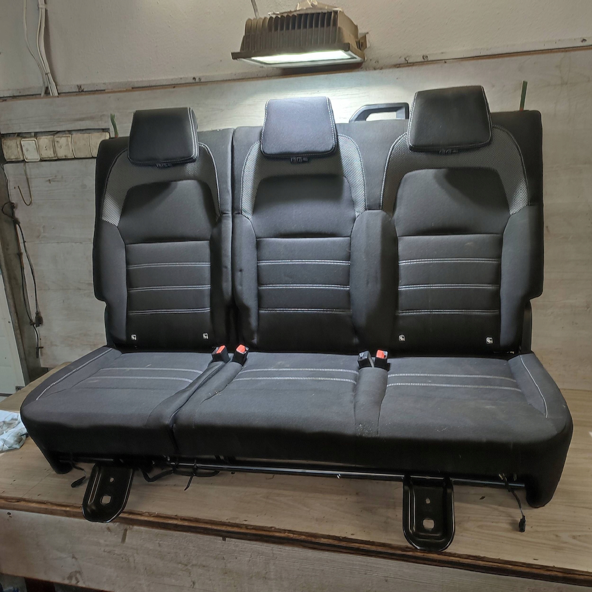 Sitz hinten Dacia Jogger 59001654023