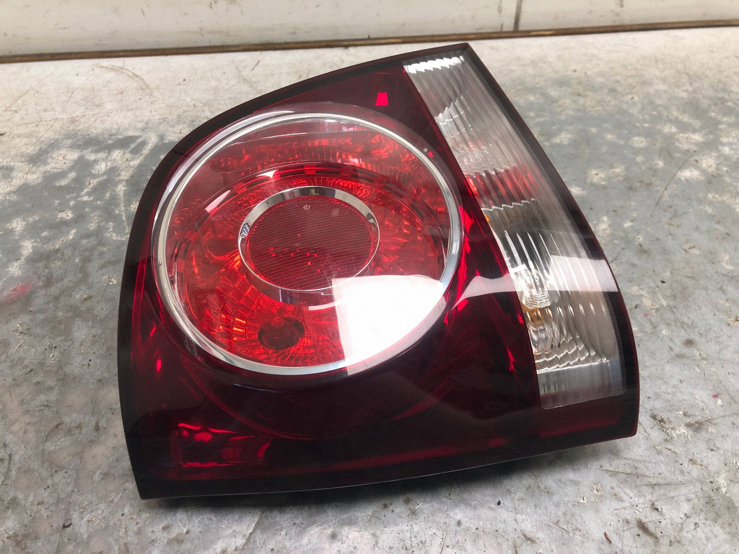 light left rear part VW POLO IV LIFT 6Q6945111F