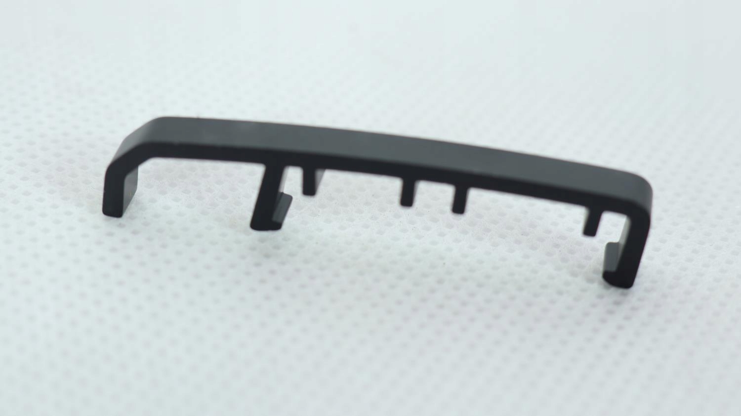 TESLA MODEL X WSPÓRNIK PROGU 5,0MM 1060742-00-A Producent części Tesla