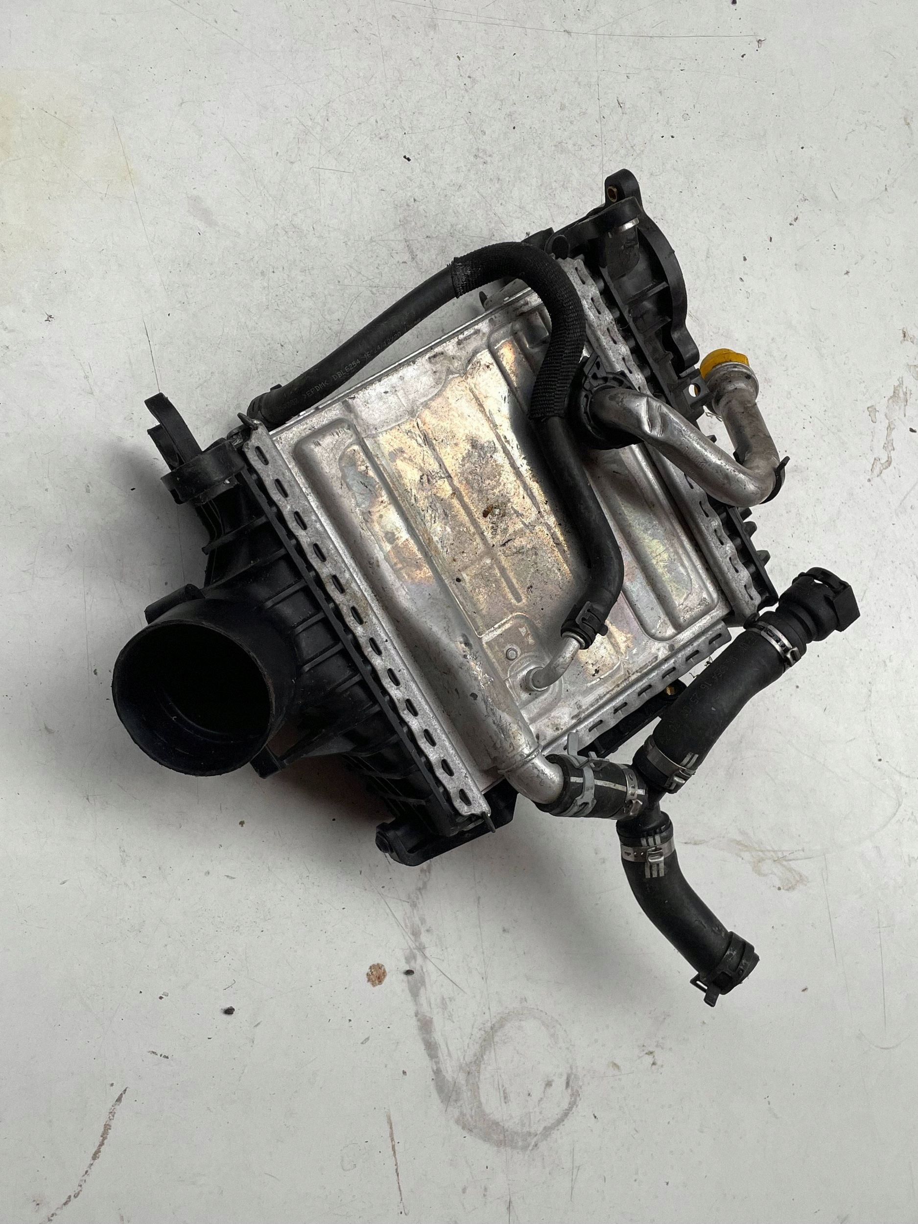 Mercedes BENZ OEM A6540109111 intercooler radiator !J