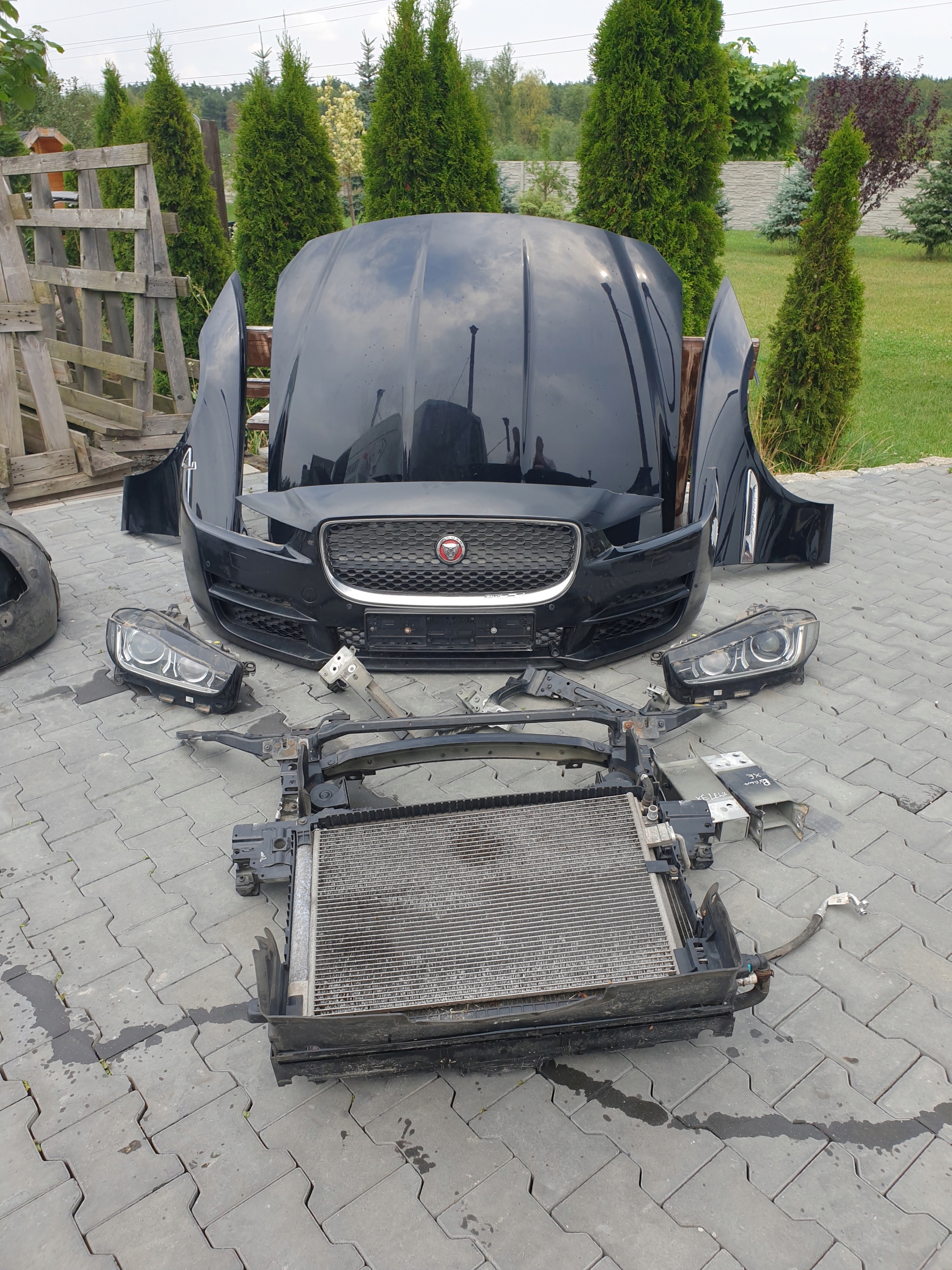 KOMPLETNY PRZÓD JAGUAR XE X760