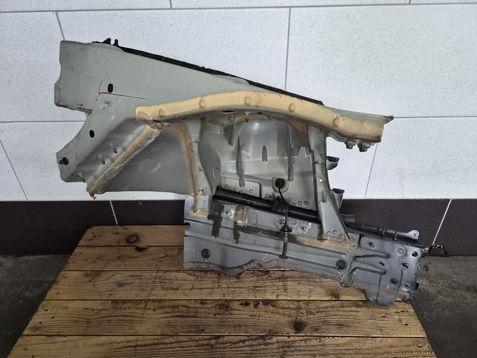 quarter right front quarter right 040 MERCEDES GLC X253 C253 W253