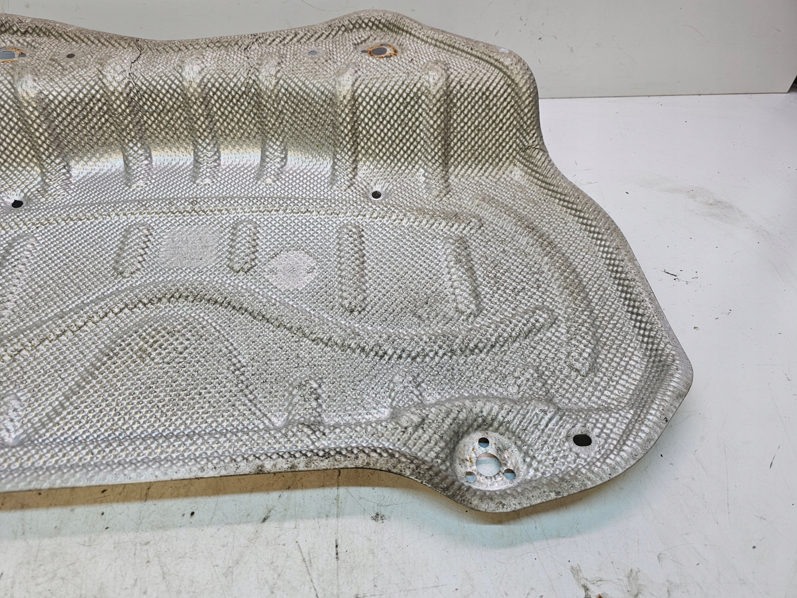 cover TERMICZNA chassis AUDI A3 8V 5Q0825701H