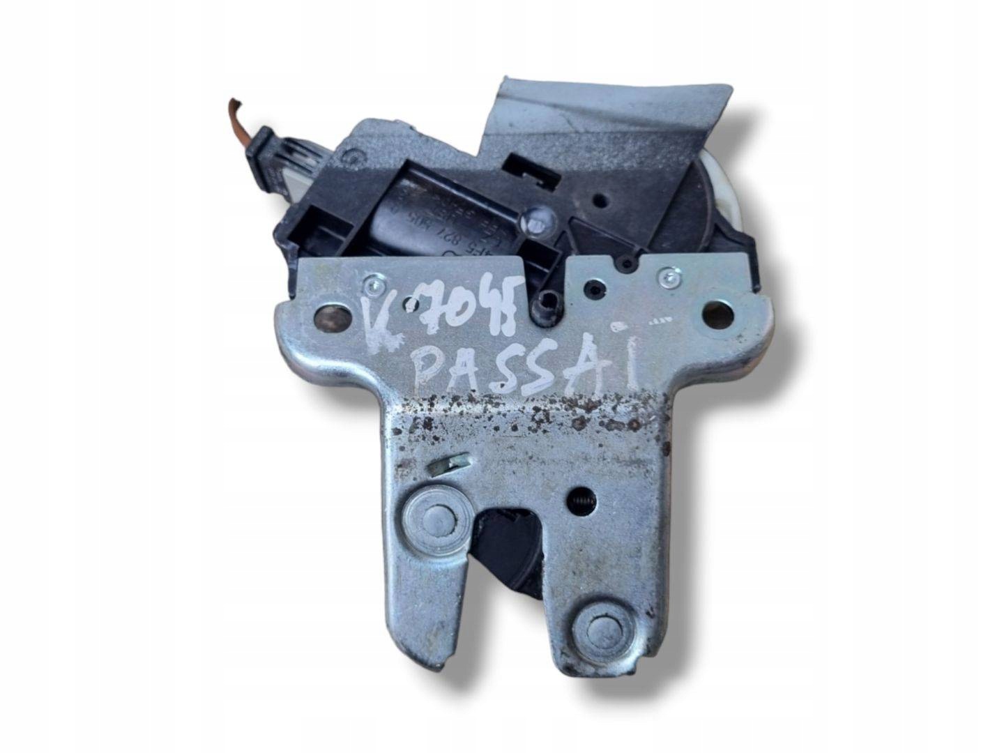 lock bonnet boot Volkswagen Passat B6 2005 4F5827505D