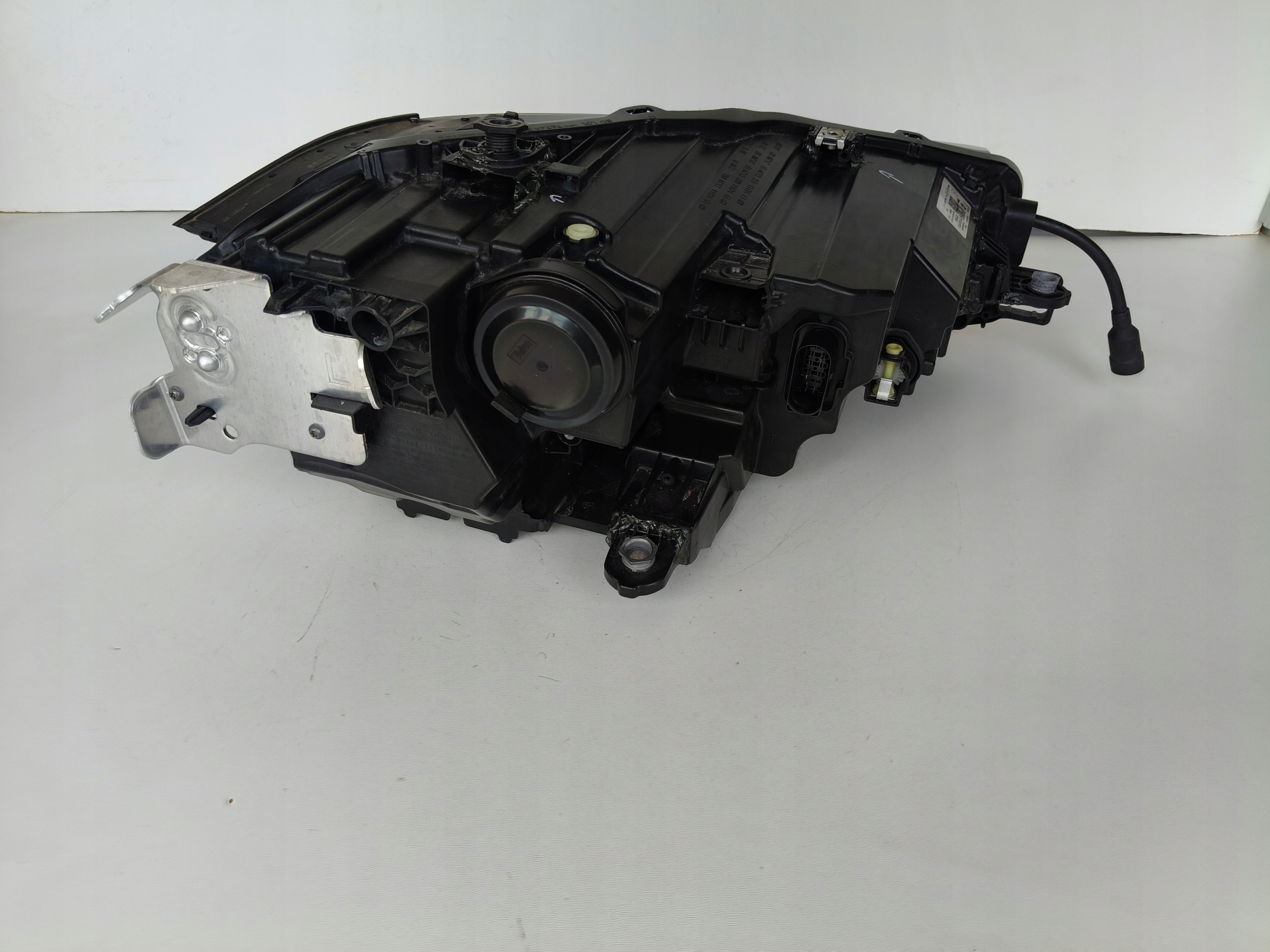 light left REFLEKTOR SKODA SUPERB IV 4 3P 3P0 23- FULL LED
