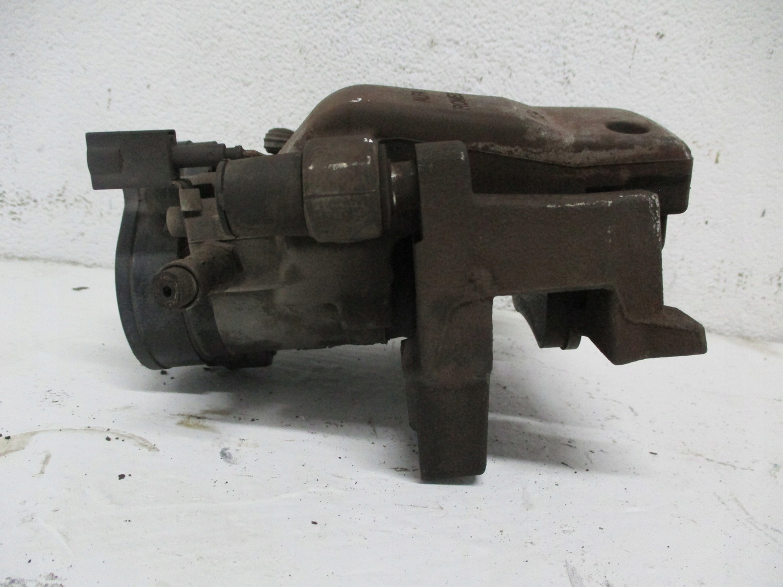 caliper calipers ALFA ROMEO GIULIA 2,2 JTD rear part rear.