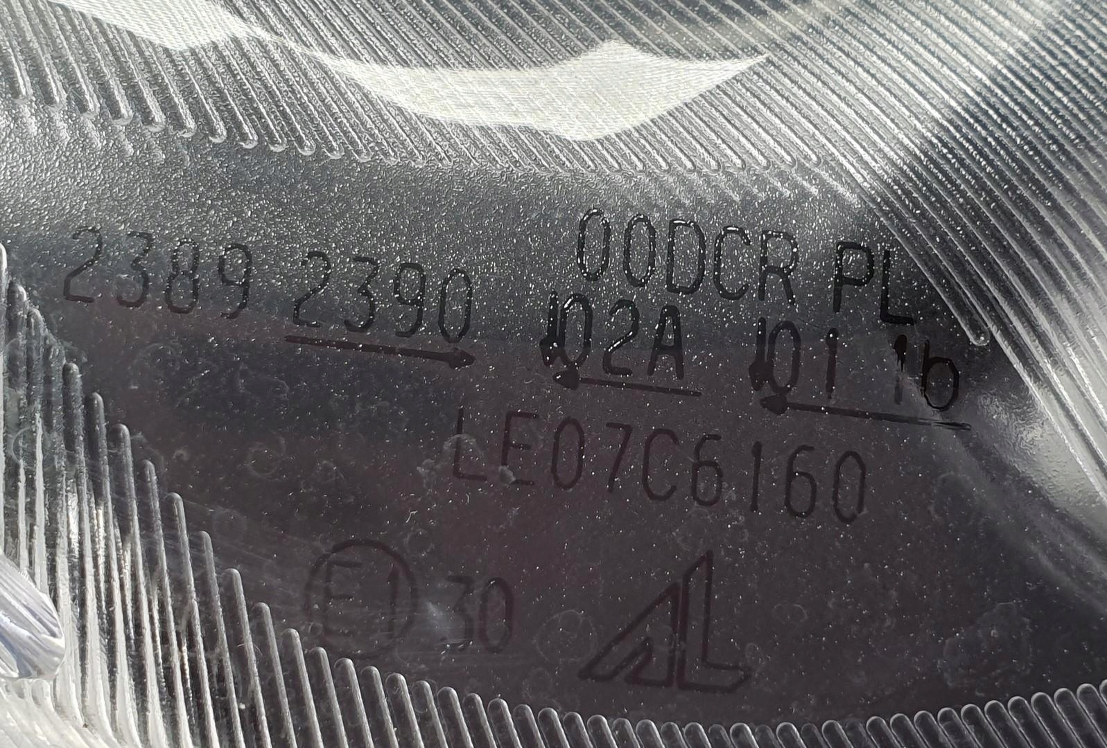 LAMPA PRAWA PRZÓD XENON MERCEDES SL 55 AMG R230 EU Strona zabudowy prawa