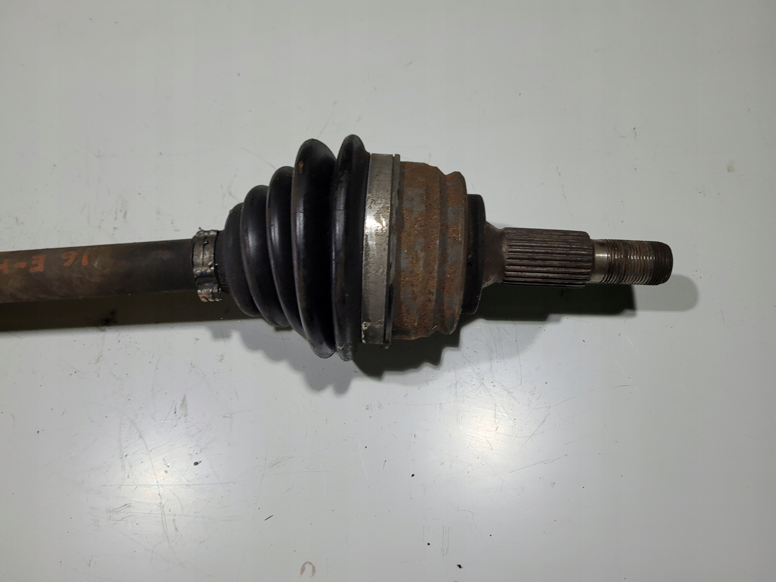 semi-axis left short. PEUGEOT 308 T9 II 1.6 BLU