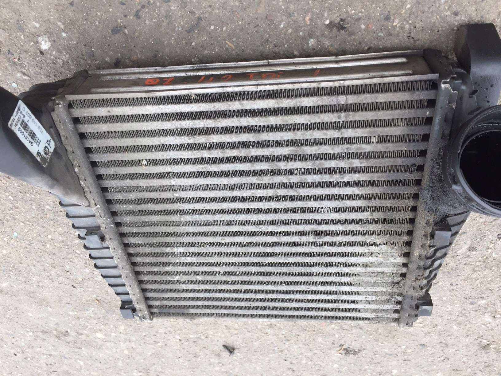 AUDI Q7 4L 4.2 TDI intercooler left 7L0145803C