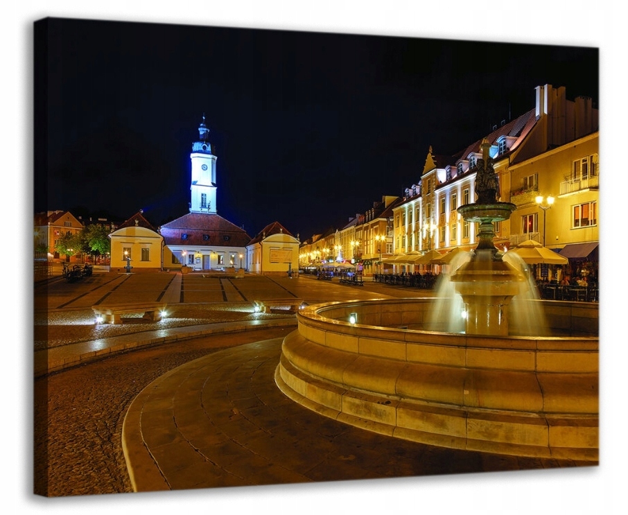 Obraz 100x75 Noční město náměstí fontána věž osvětlení večer