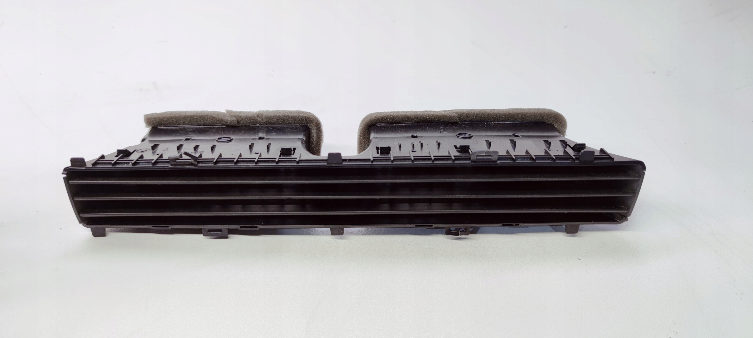 grid air conditioning devices AUDI A4 B9 8W1820902C