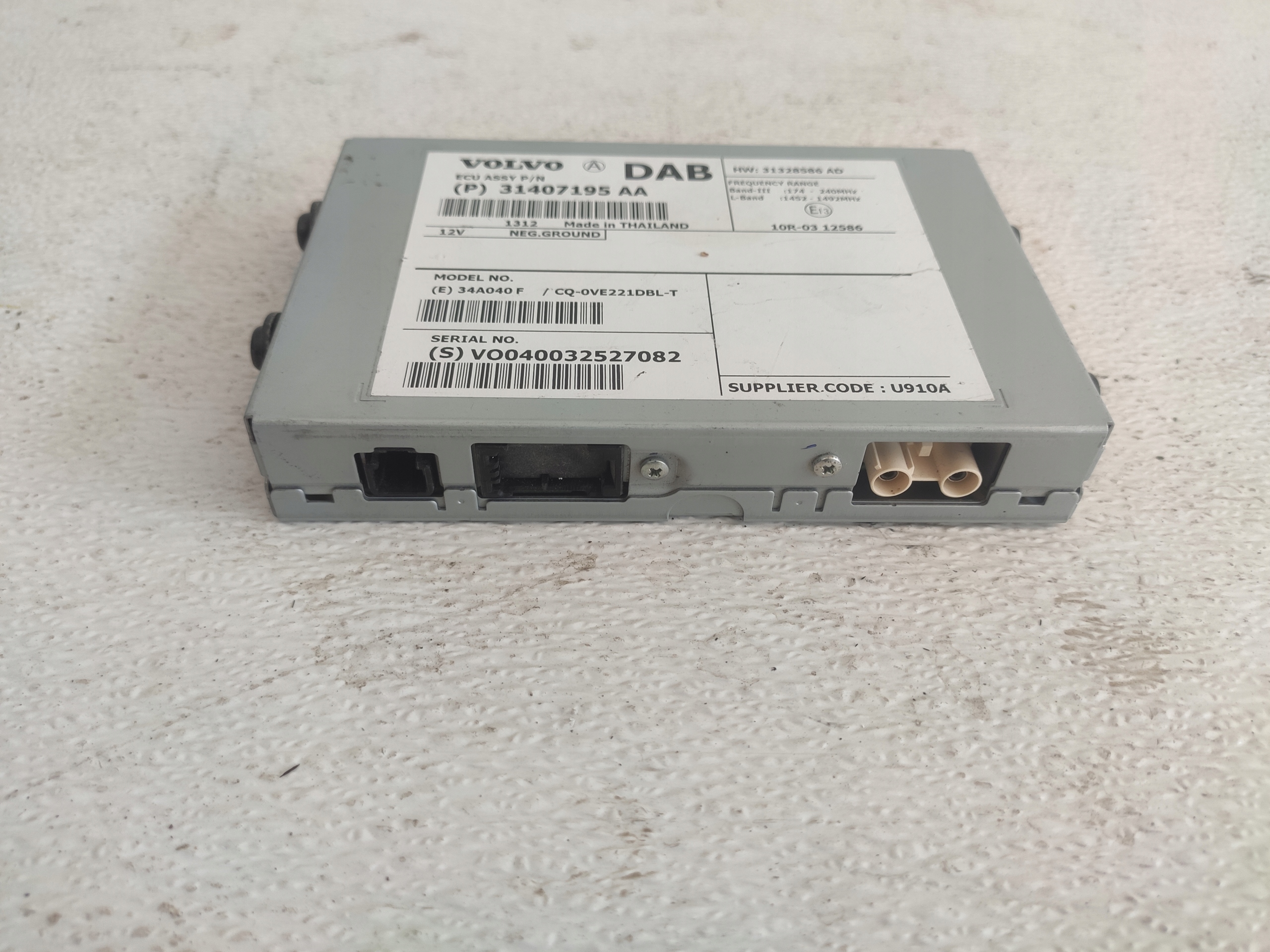 VOLVO V40 II 2012 V60 amplifier ANTENY RADIA