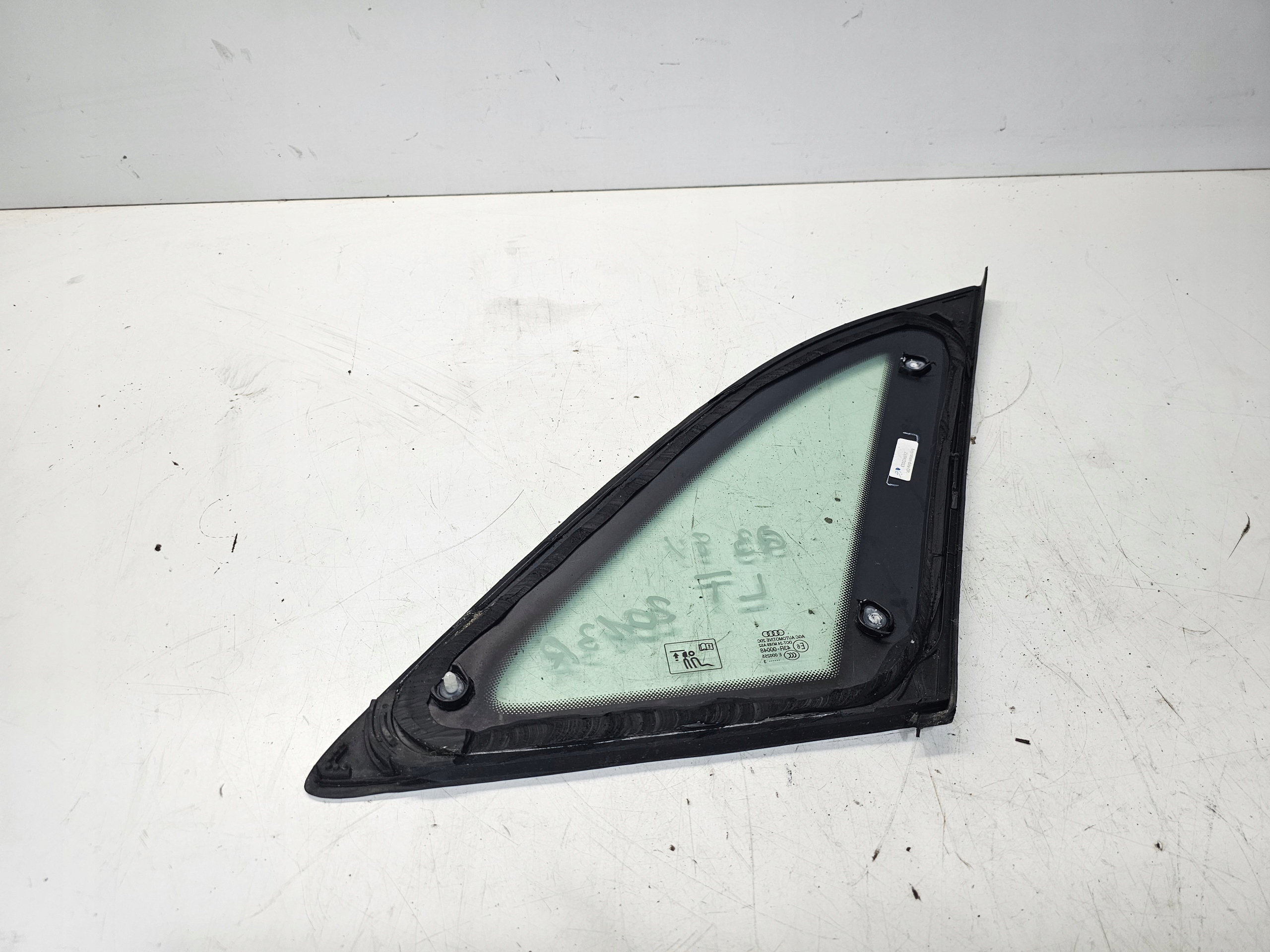 window bodywork left rear part AUDI Q3 8U 2013R