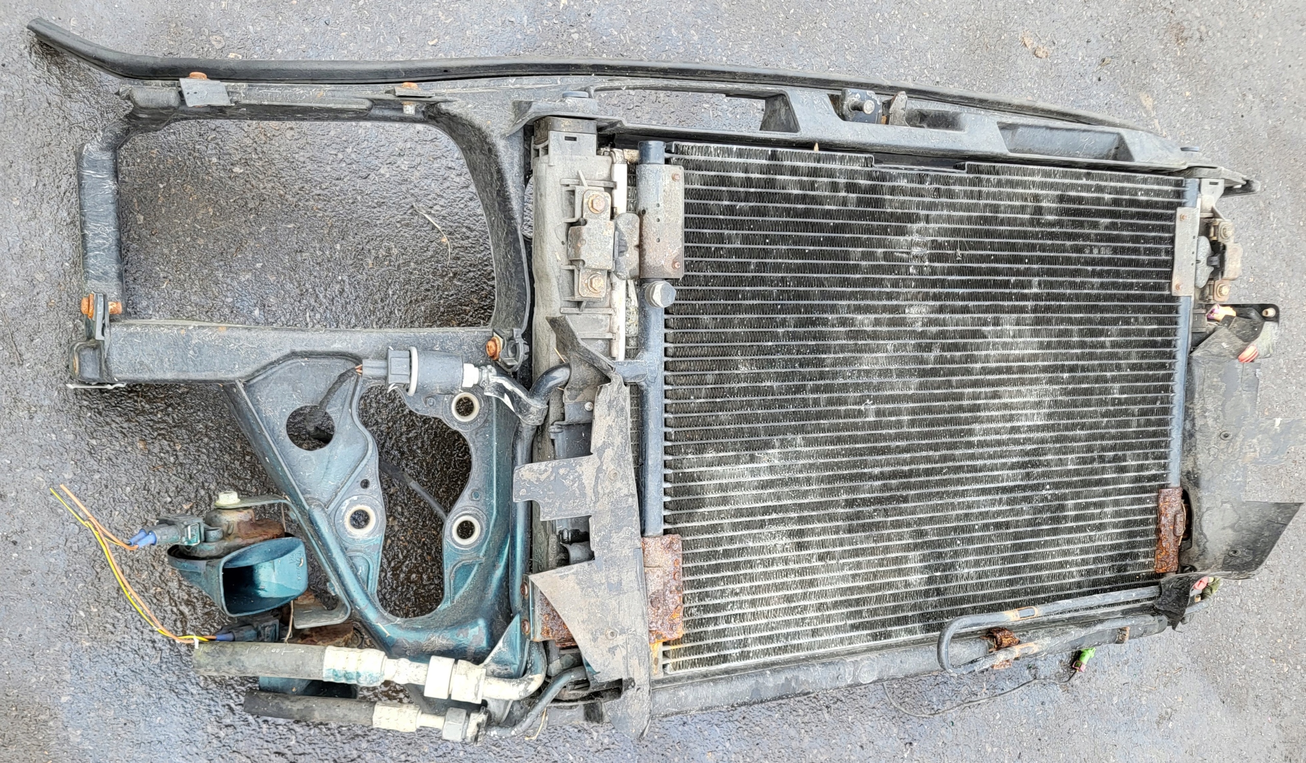 front body wall pillar iron radiator fan lock AUDI A4 B5 8D0 OE