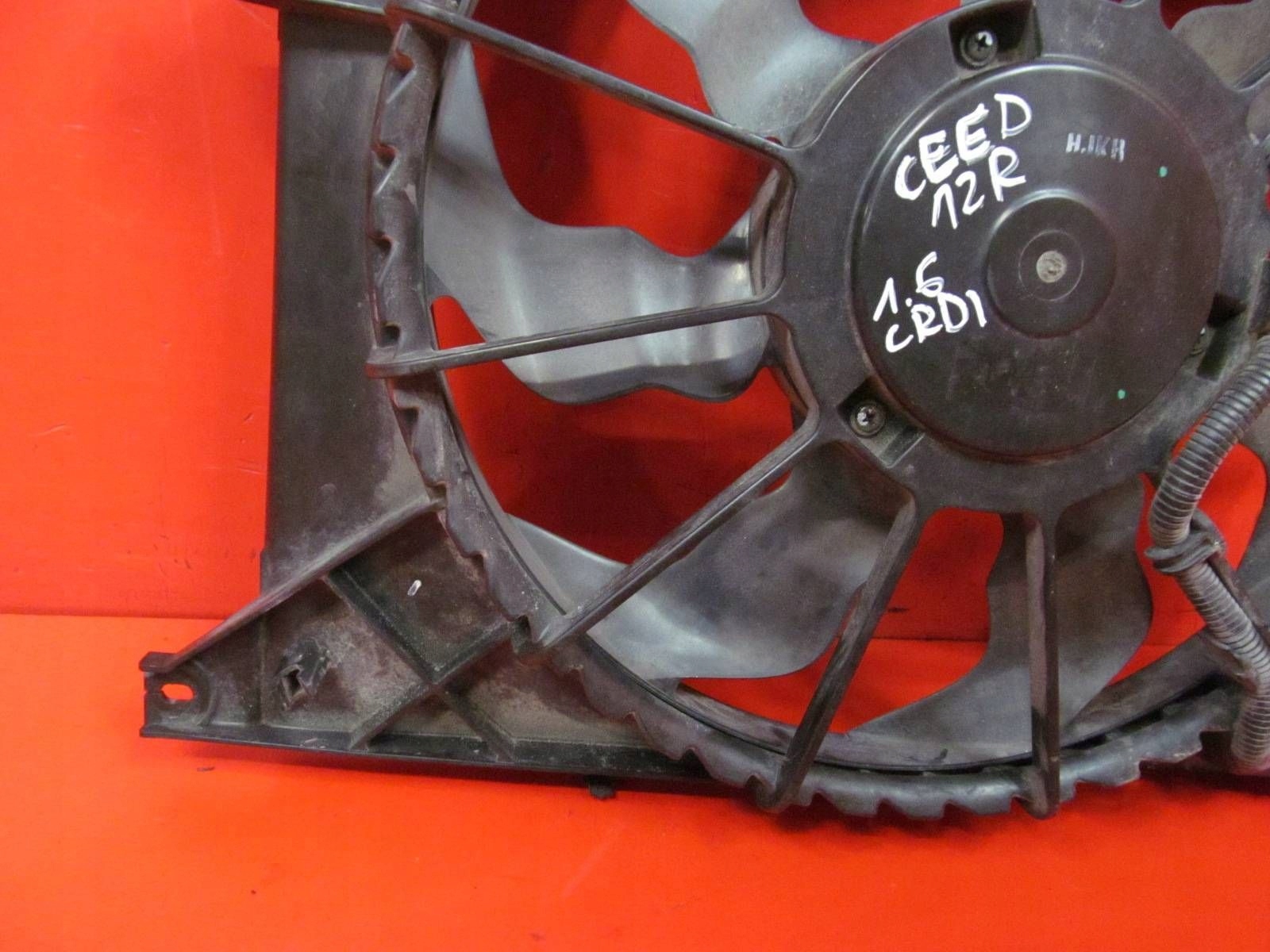 KIA CEED 2 II JD CEED 12- 1.6 CRDI D4FB vrtule ventilátor chladiče