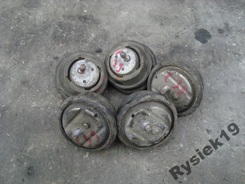 BMW 5 E39 PODUSZKA SILNIKA BEZNZYNA M52 M54