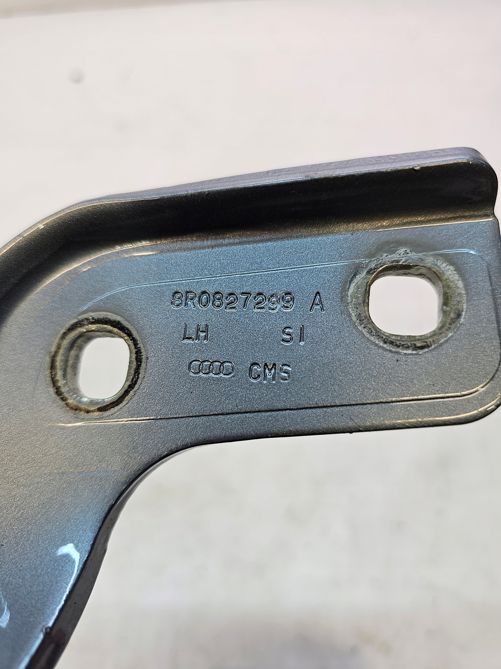 SCHARNIER HINTEN HECKKLAPPE LINKS AUDI Q5 8R0827299A