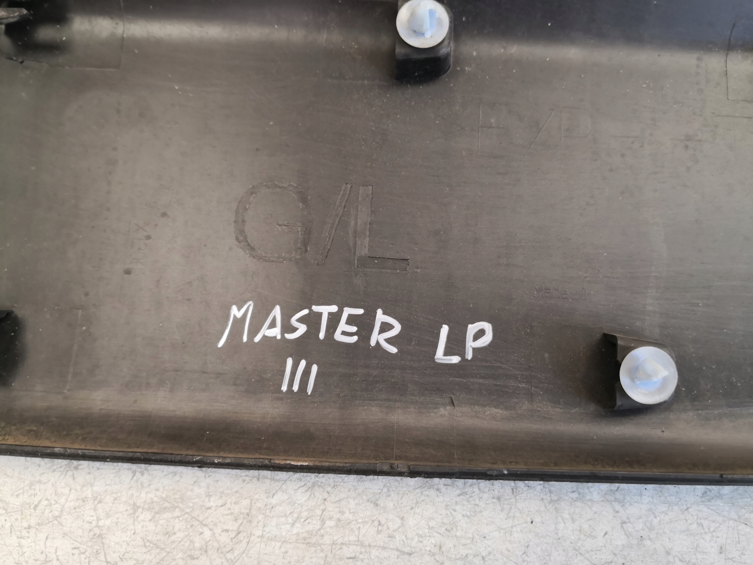 moulding door left front MASTER III 808210166R