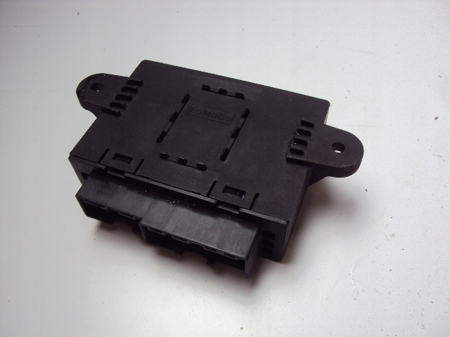 DG9T 14B531 - МОДУЛЬ ПЕРЕДНЕЙ ЛЕВОЙ ДВЕРИ FORD EDGE 2015-