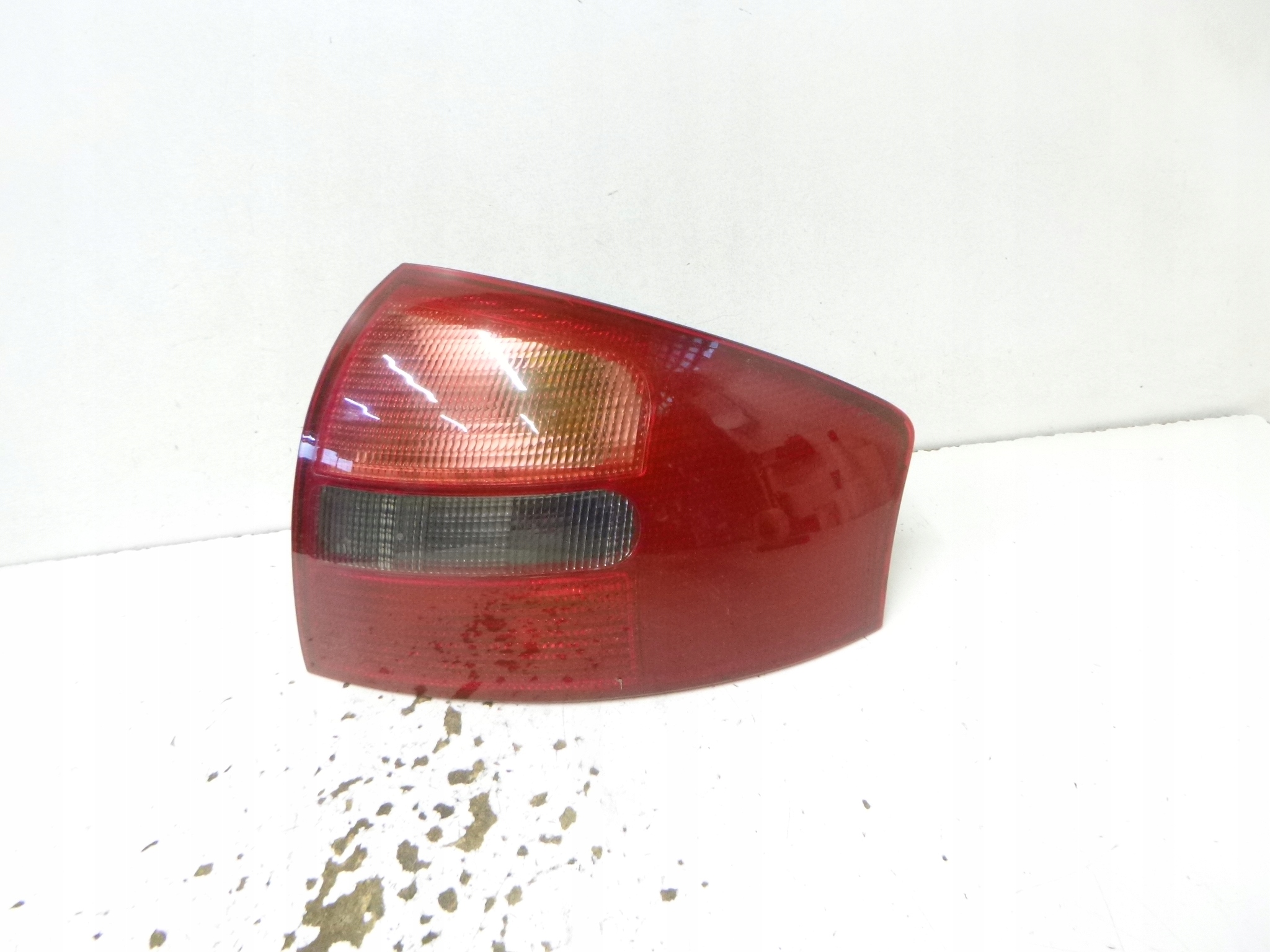 light rear right Audi A6 C5 sedan 2000r. DEPO
