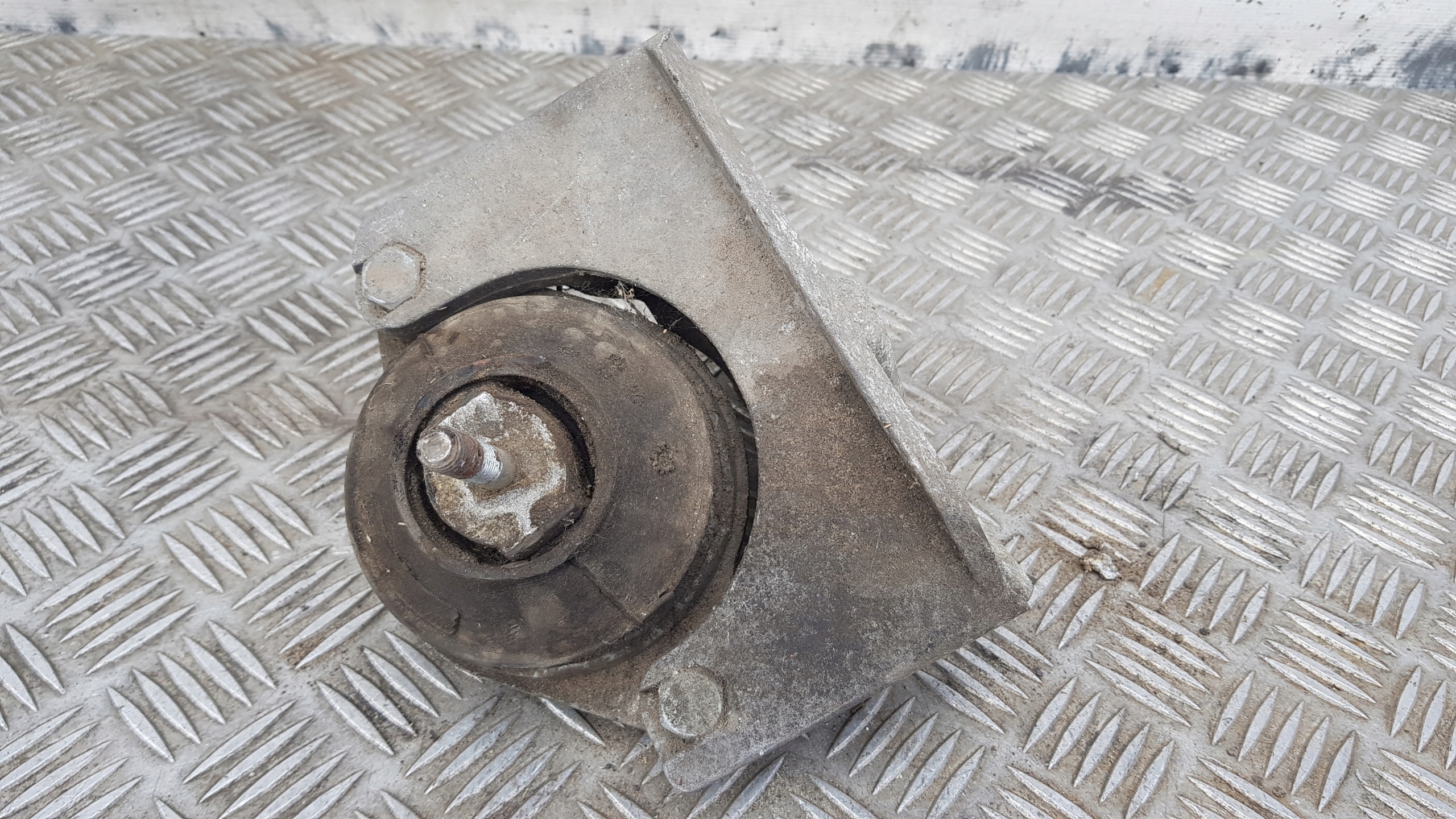 AUDI A6 C4 engine mount airbag 4a0199353a