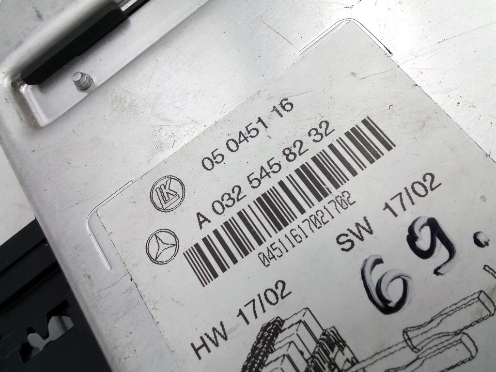 Mercedes S klasa W220 lift FL module control unit SAM A0325458232