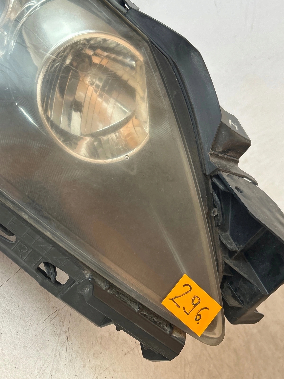 light front front right Mazda CX-7 Xenon UK Anglik