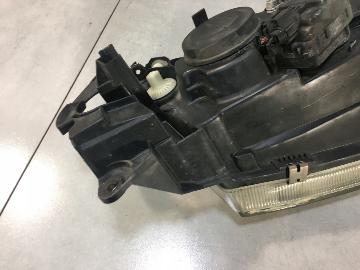 фара левая ALMERA N16 26060BN011 04HCR